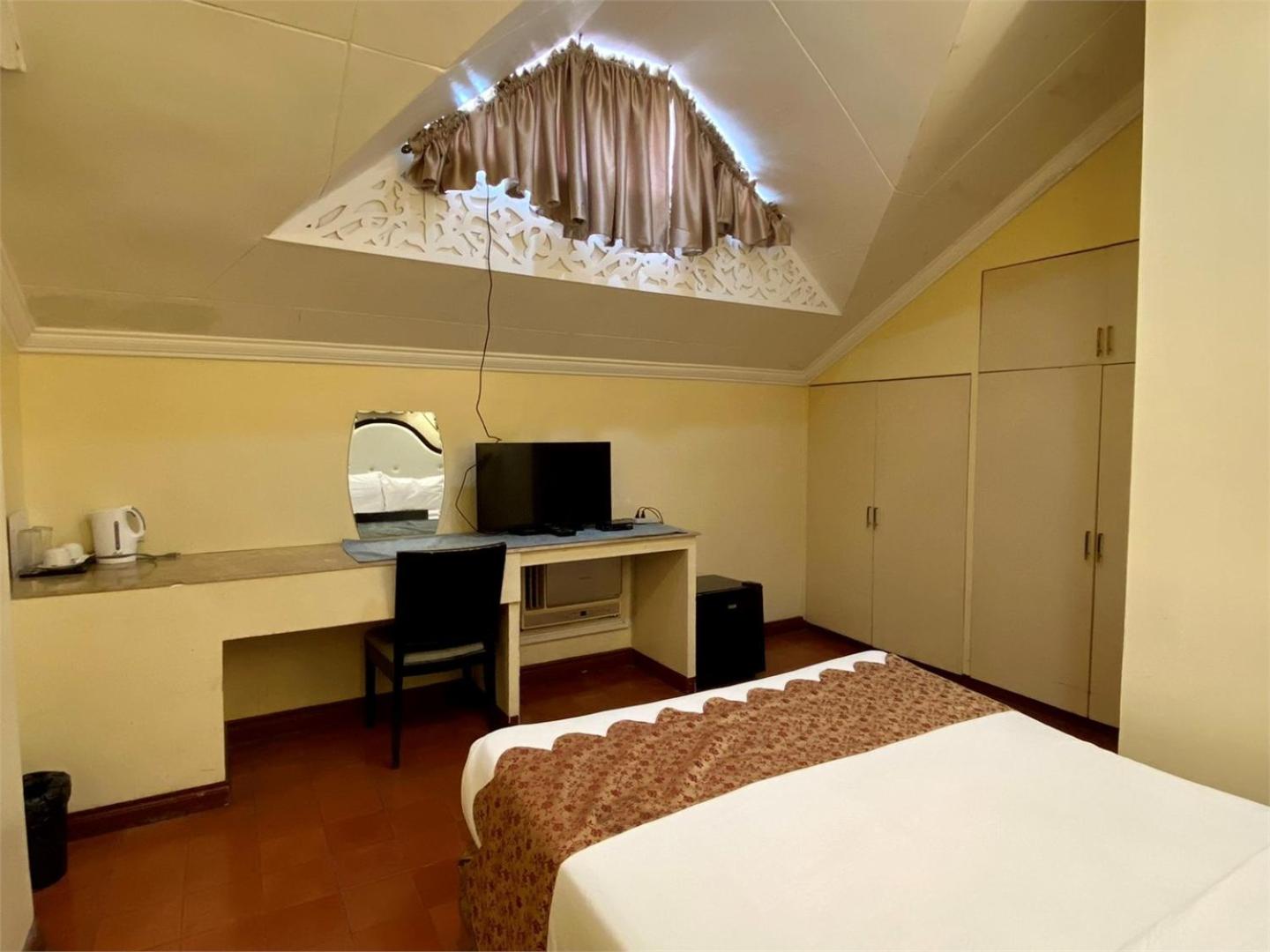 Standard Queen Room - Photo 3