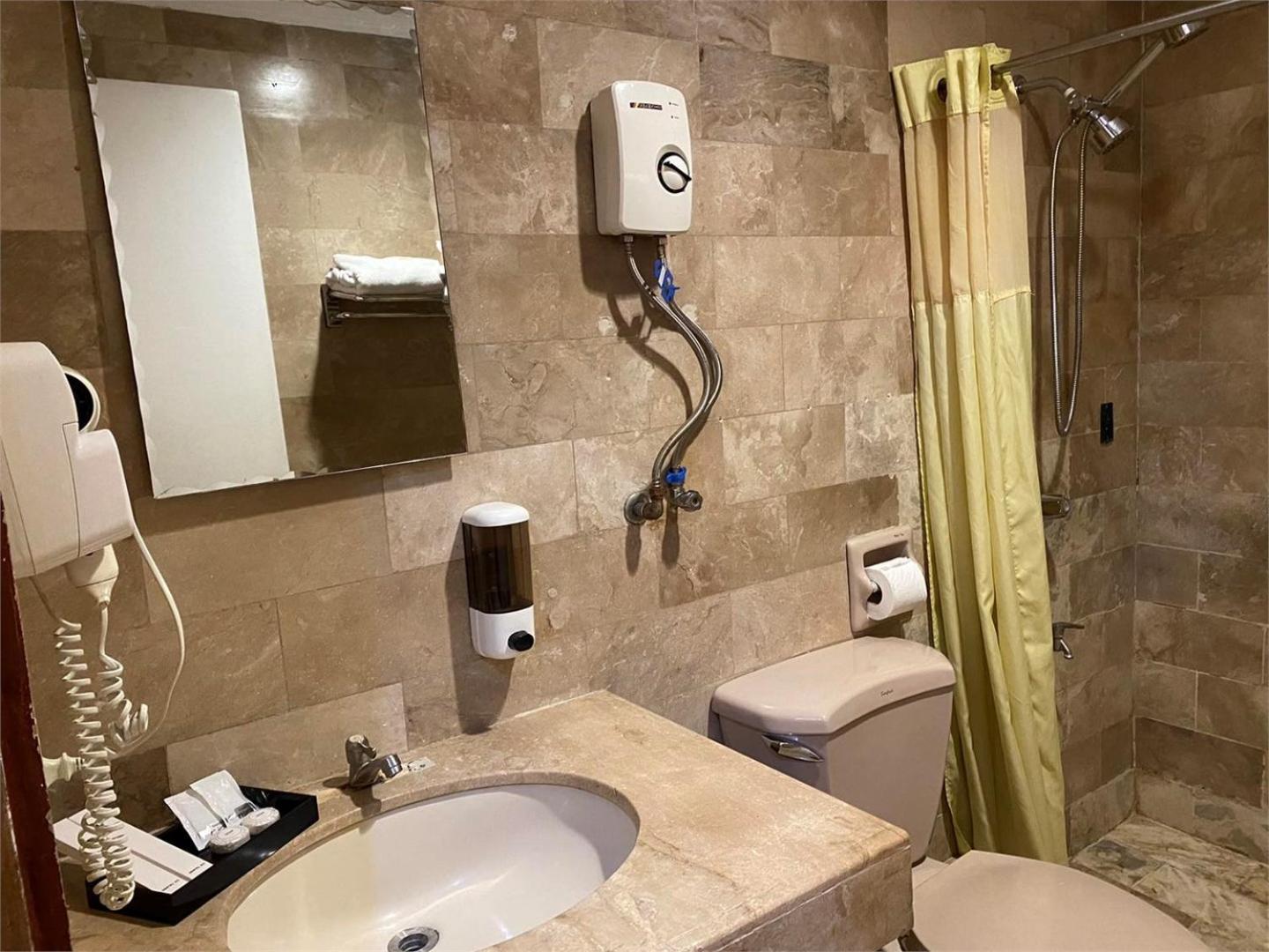 Standard Queen Room - Photo 2
