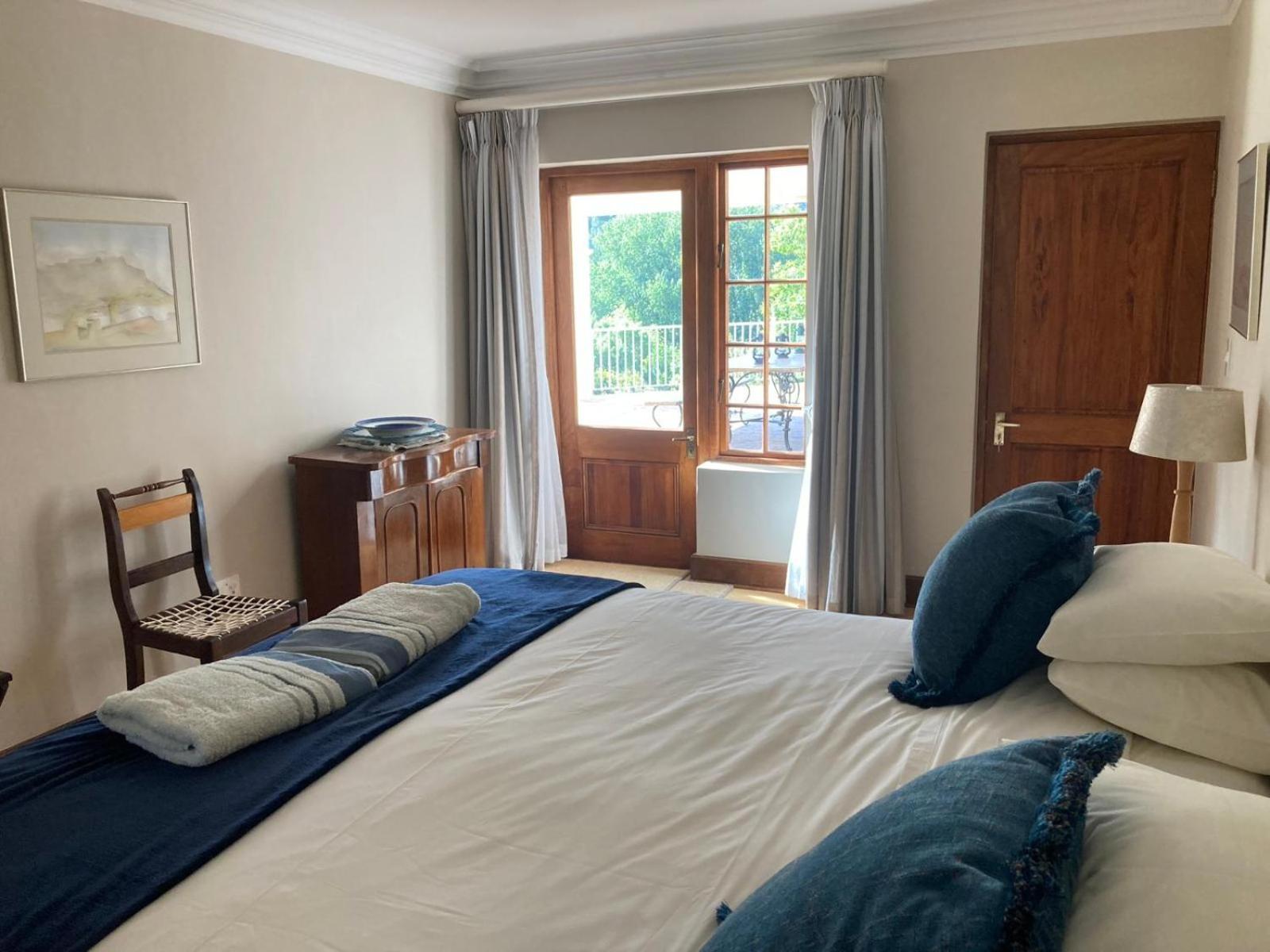 Standard King Room photo 1