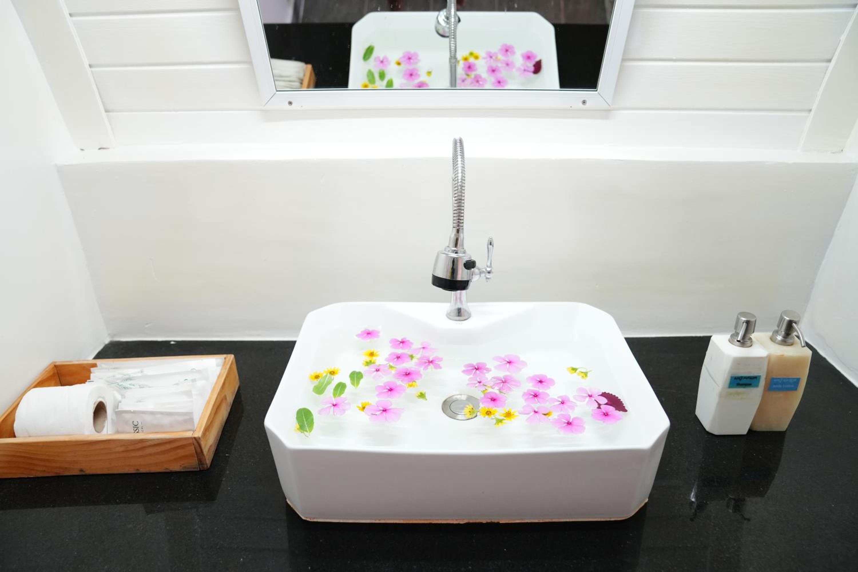 Tube Family Sea View - Photo 18