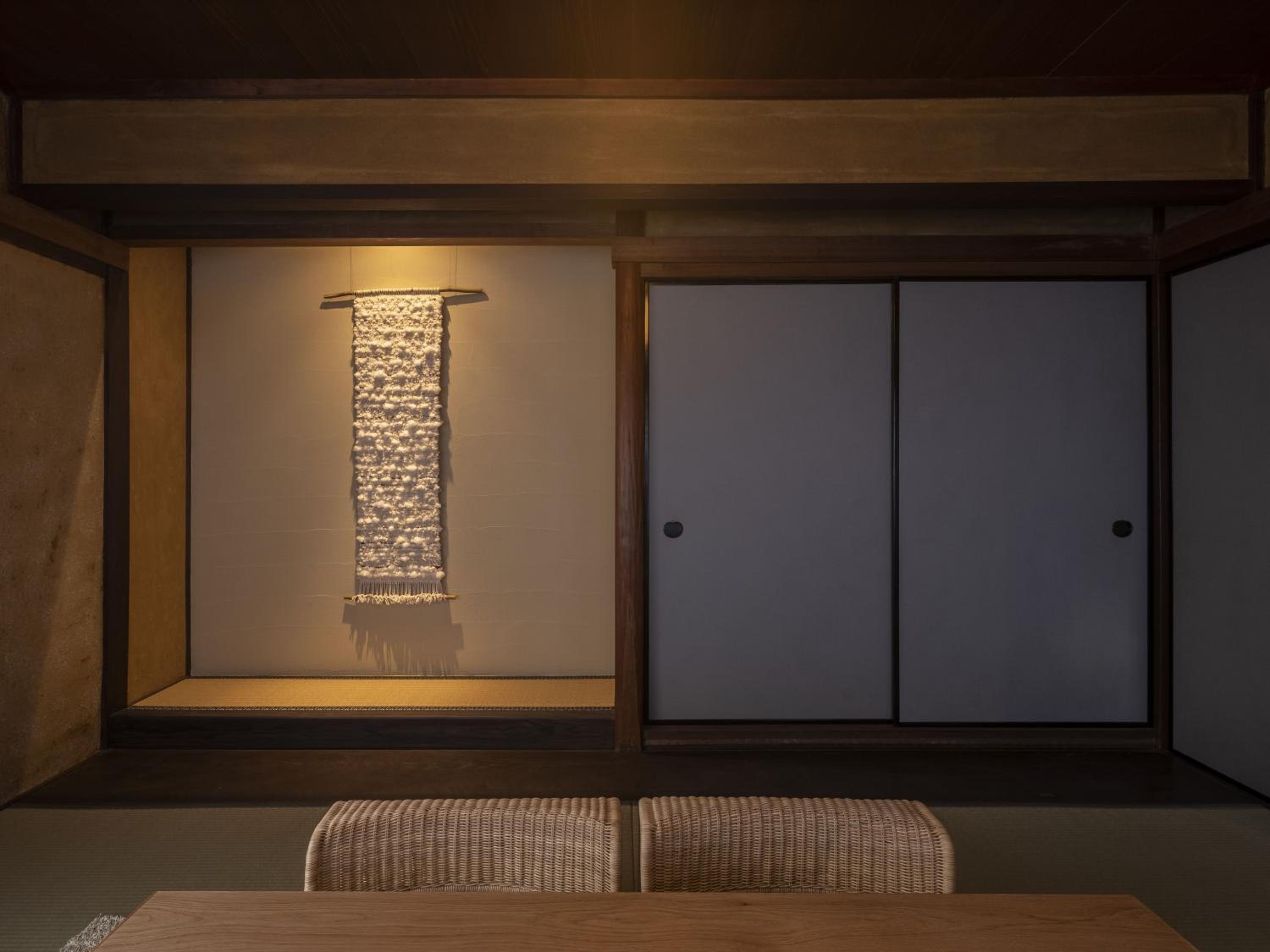 Twin Room with View - Photo 6