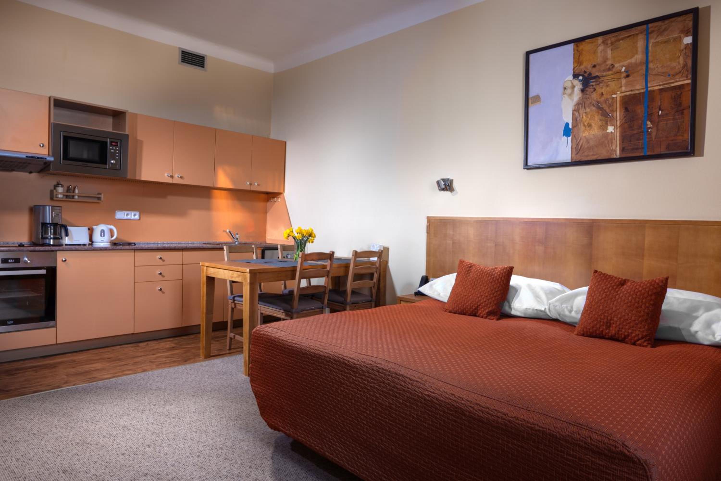 Two-Bedroom Apartment (4 Adults)
