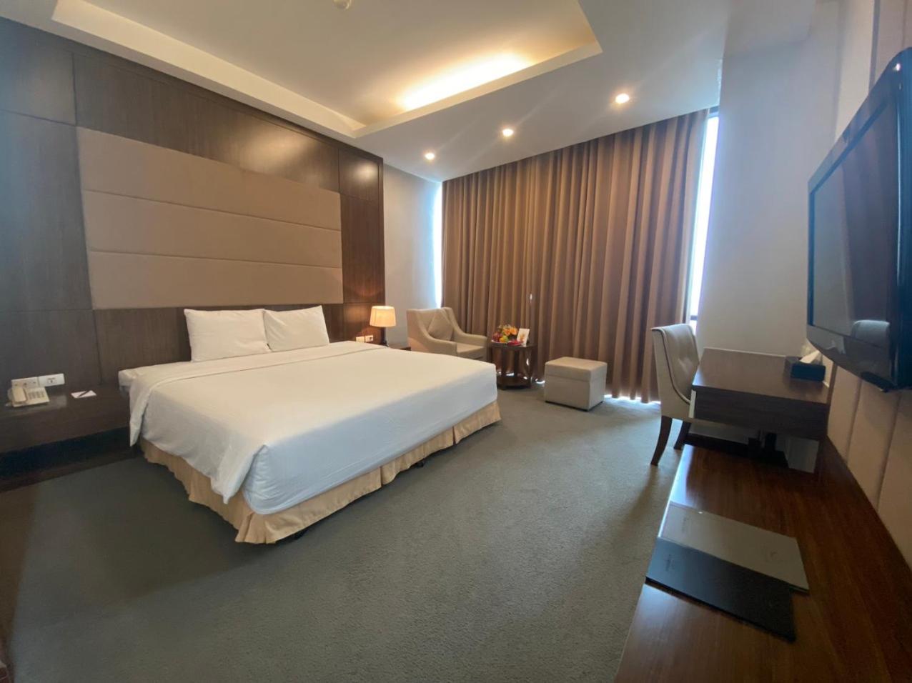 Deluxe Double or Twin Room