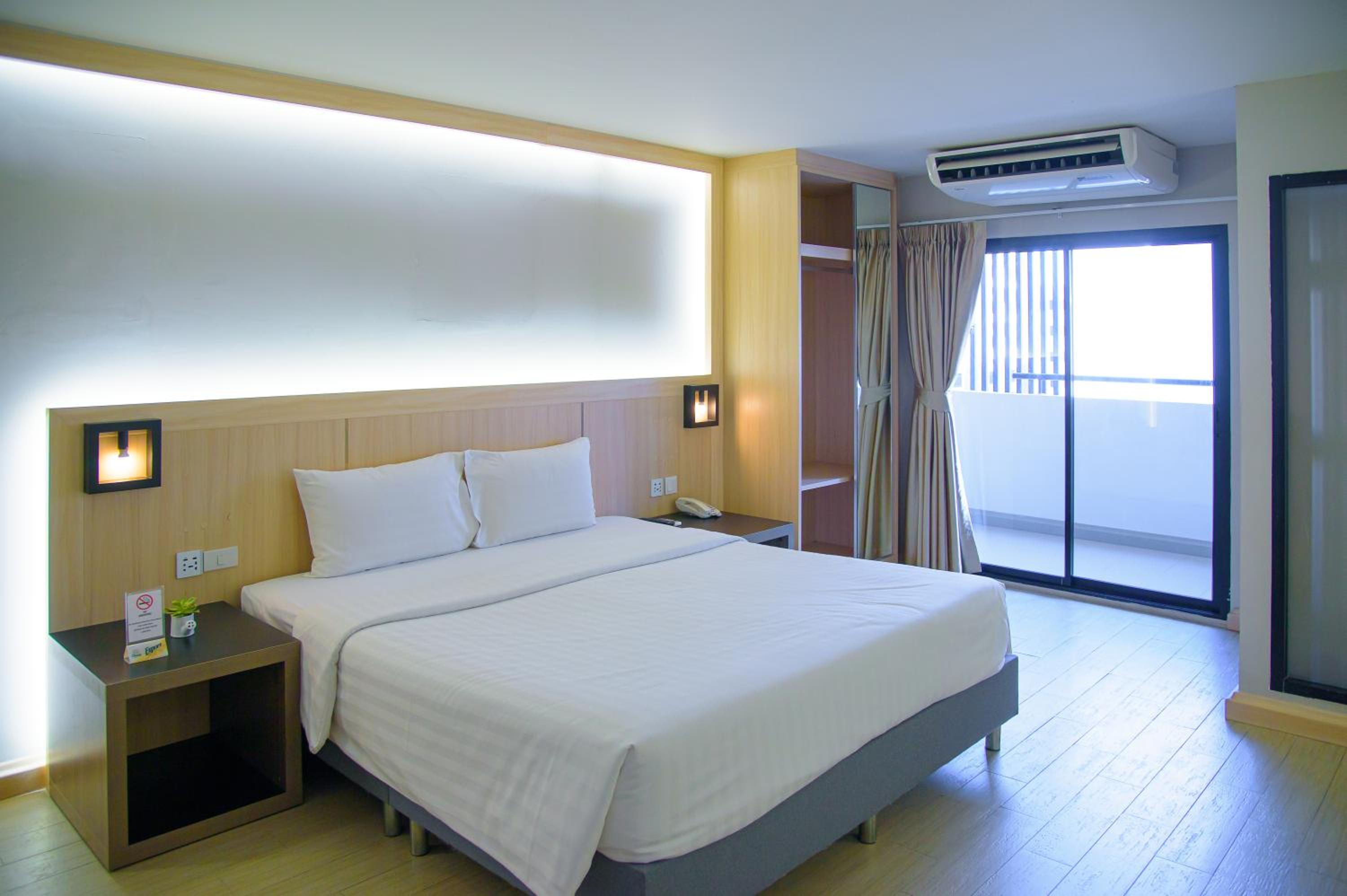 Superior King Room photo 2