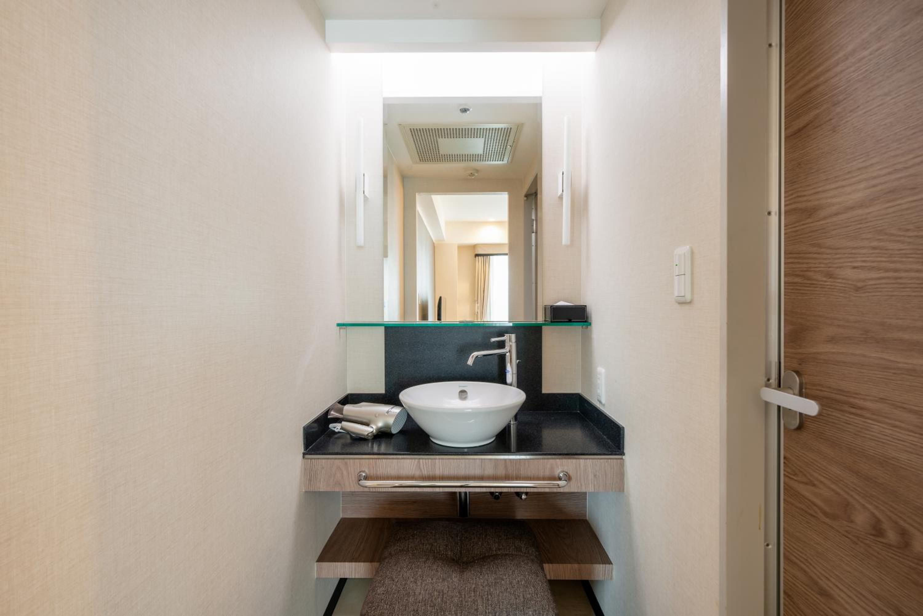 Deluxe Quadruple Room - Non-Smoking - Photo 13