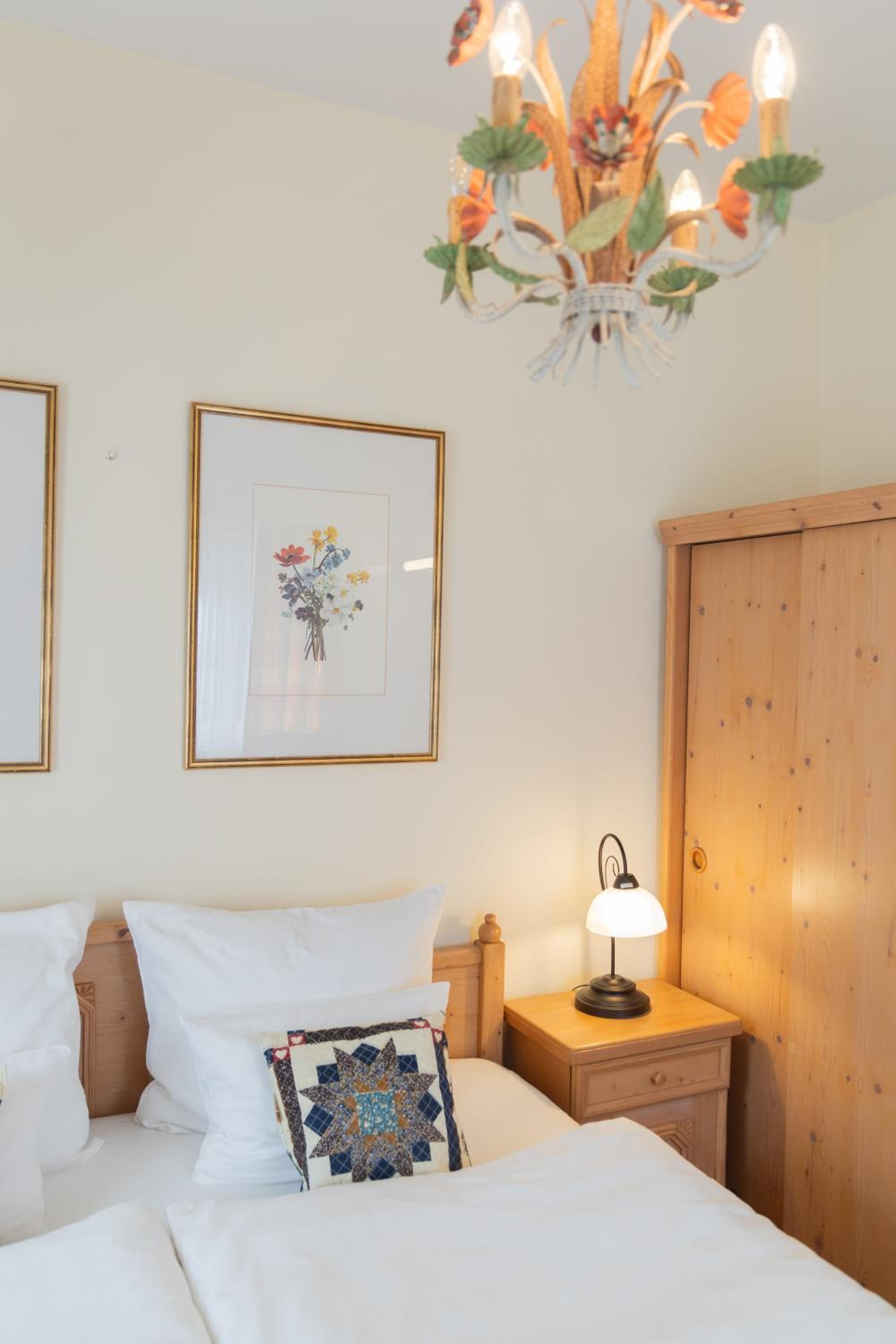 Economy Double Room with Shared Bathroom