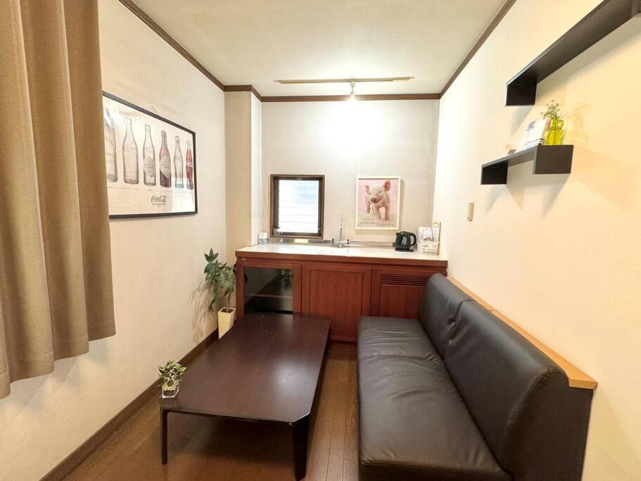 One-Bedroom Apartment photo 3