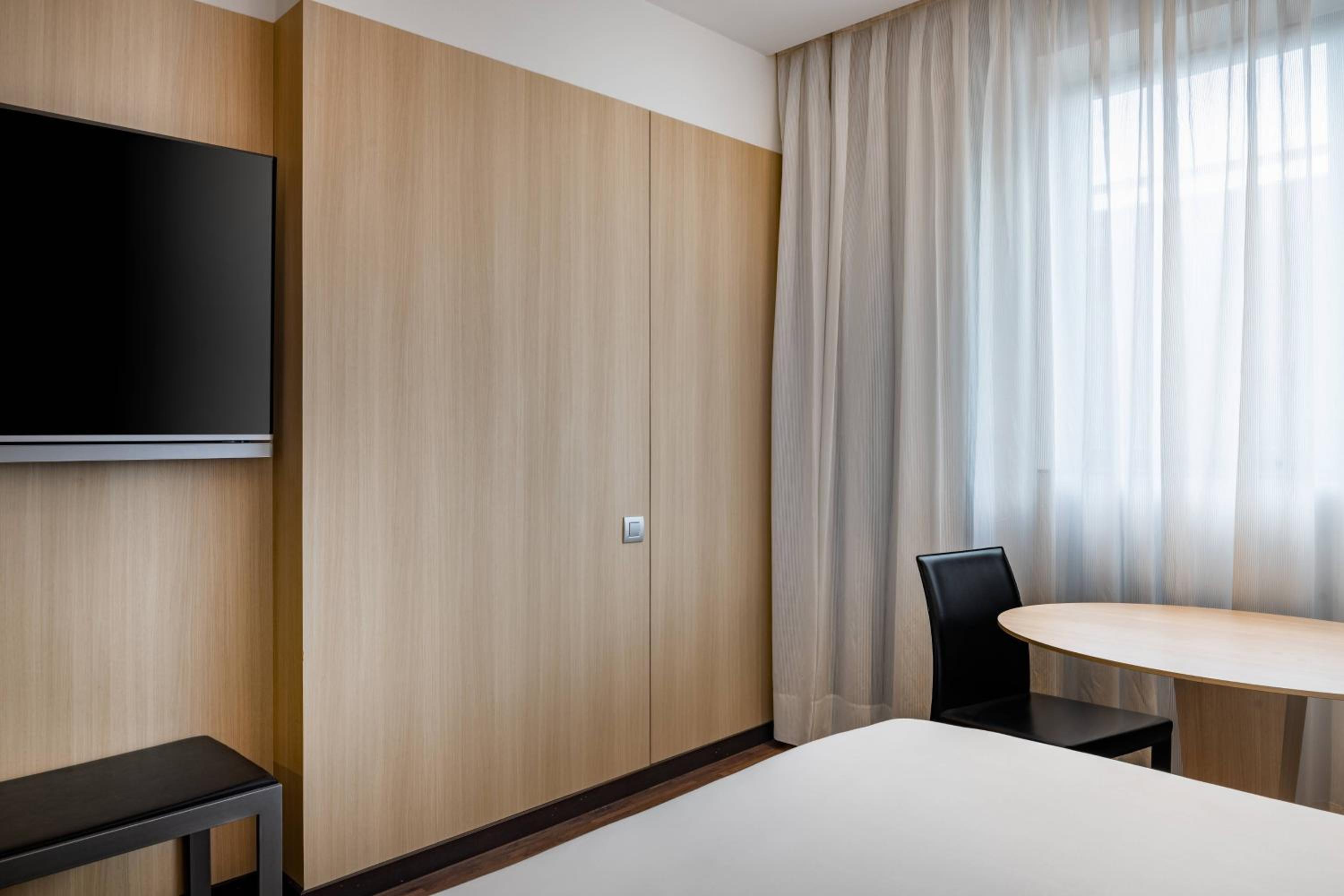 Standard Plus King Room