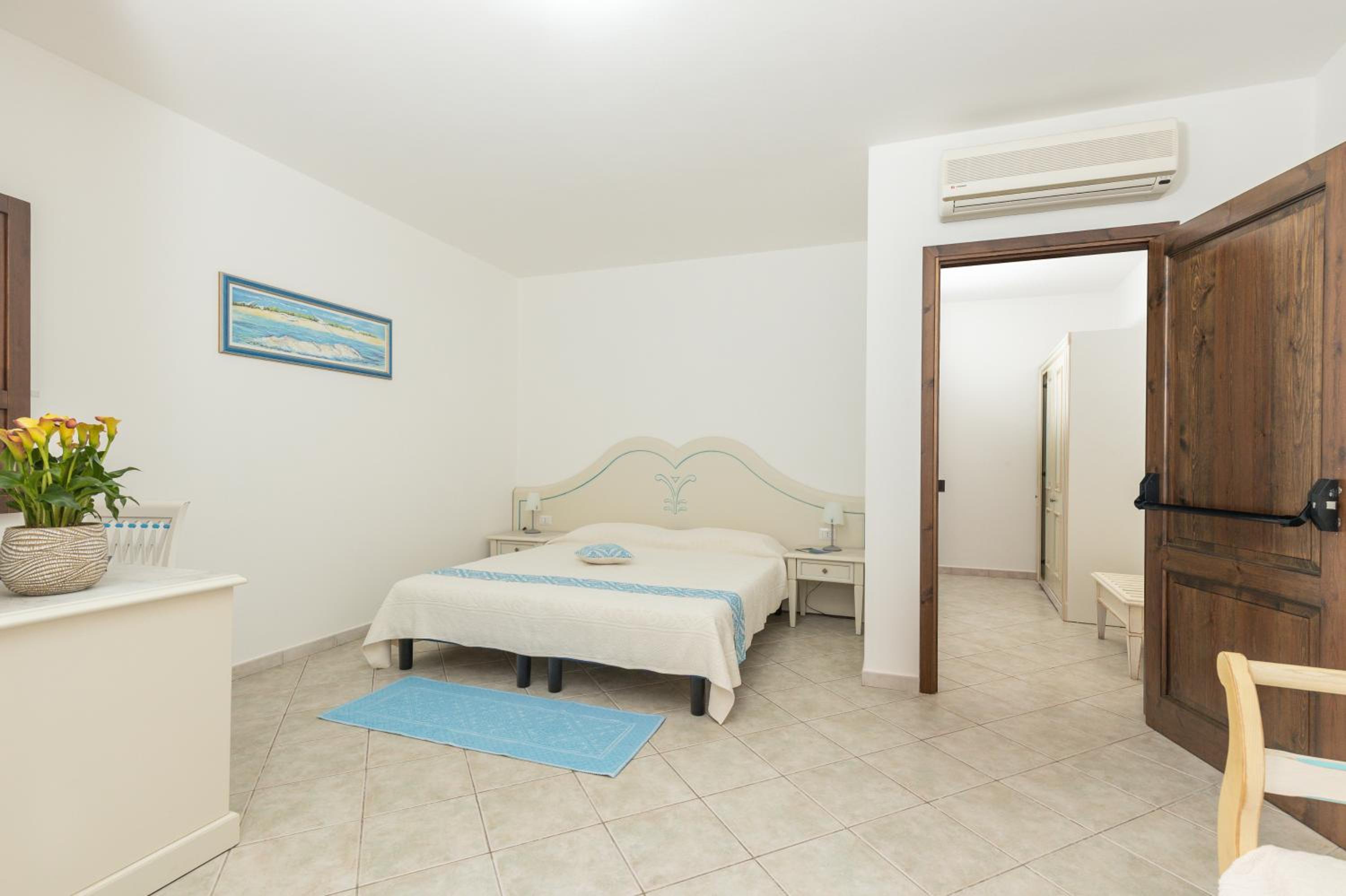 Double or Twin Room photo 3