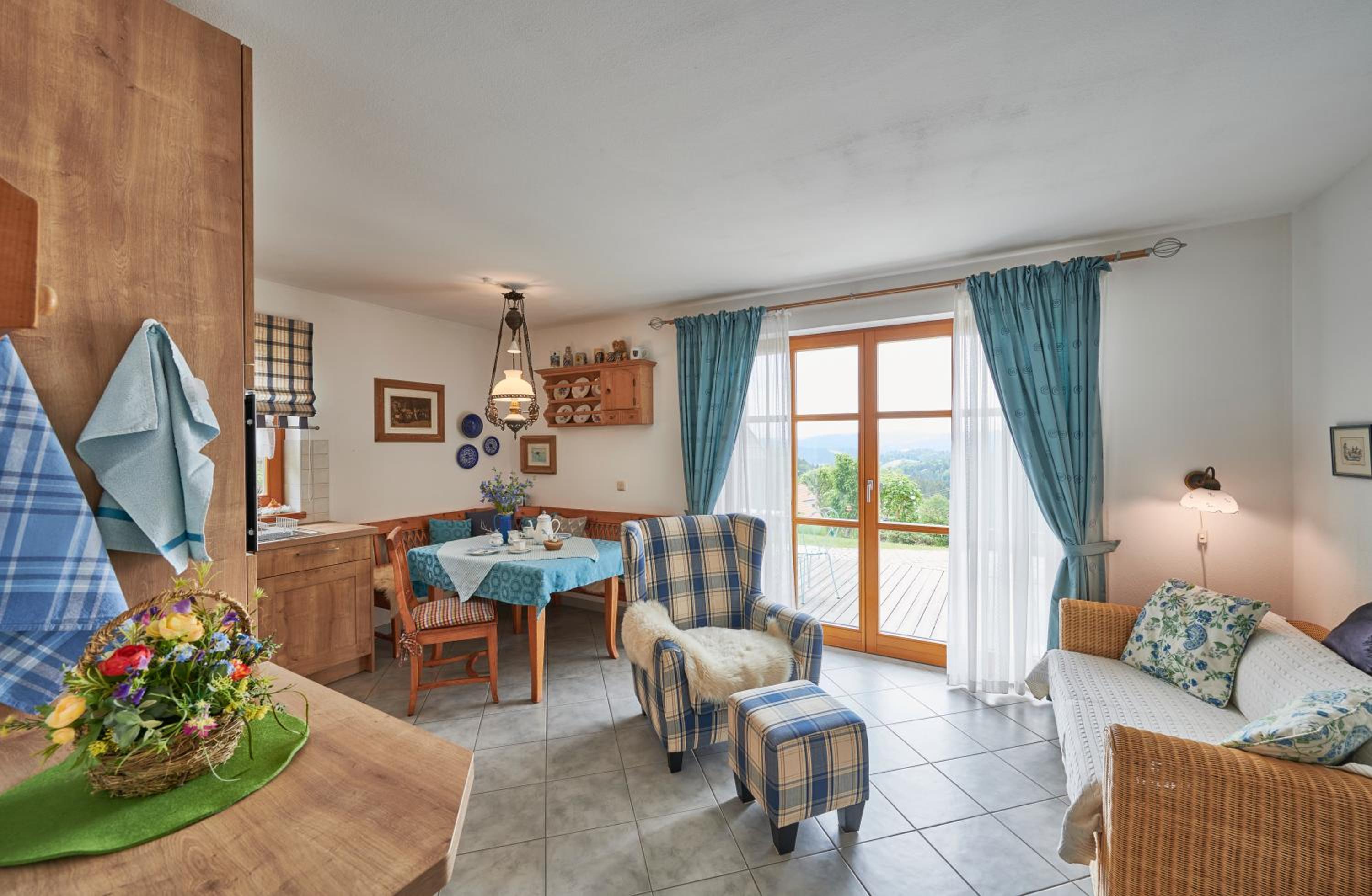 One-Bedroom Apartment with Terrace photo 2