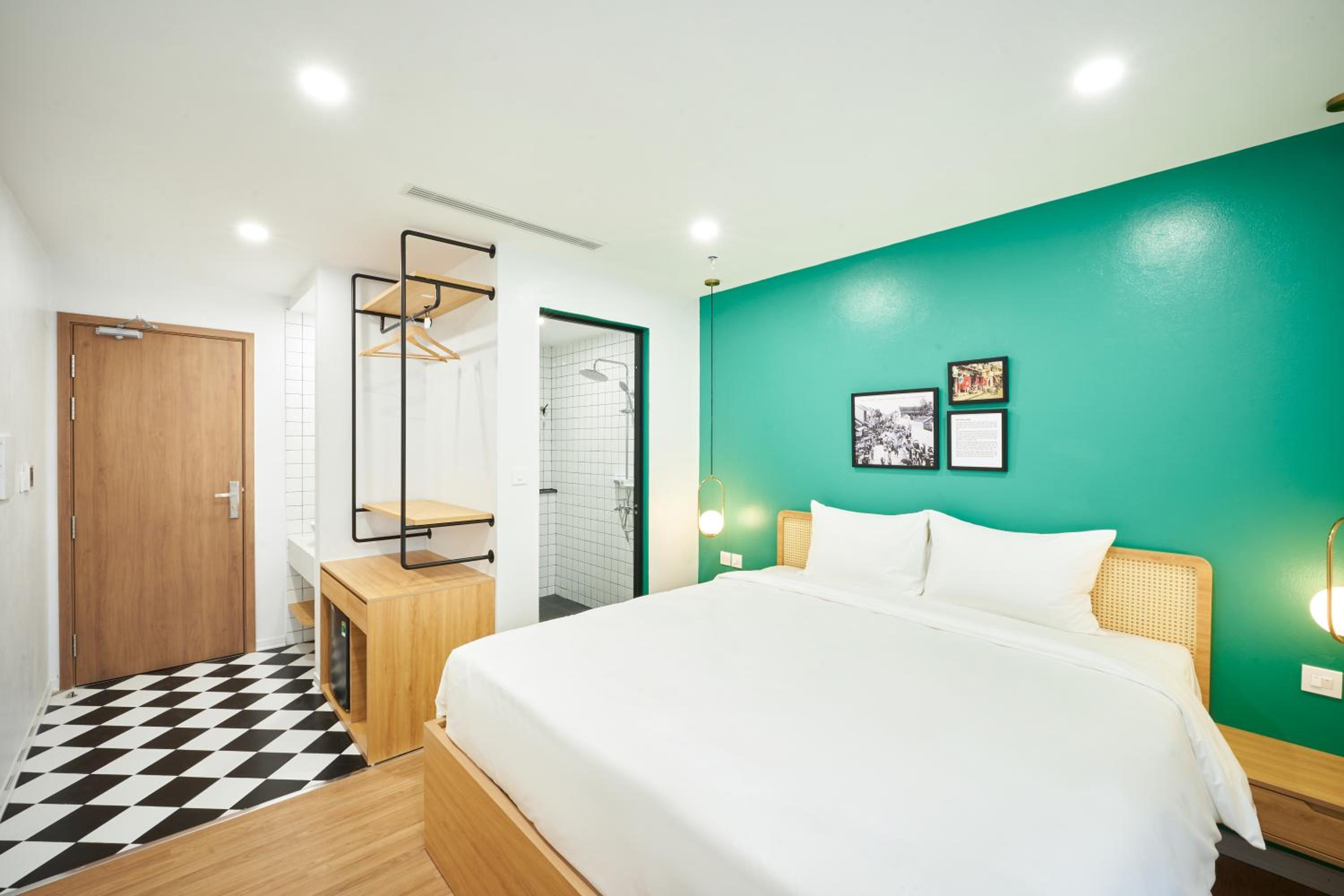 Queen Room with Balcony