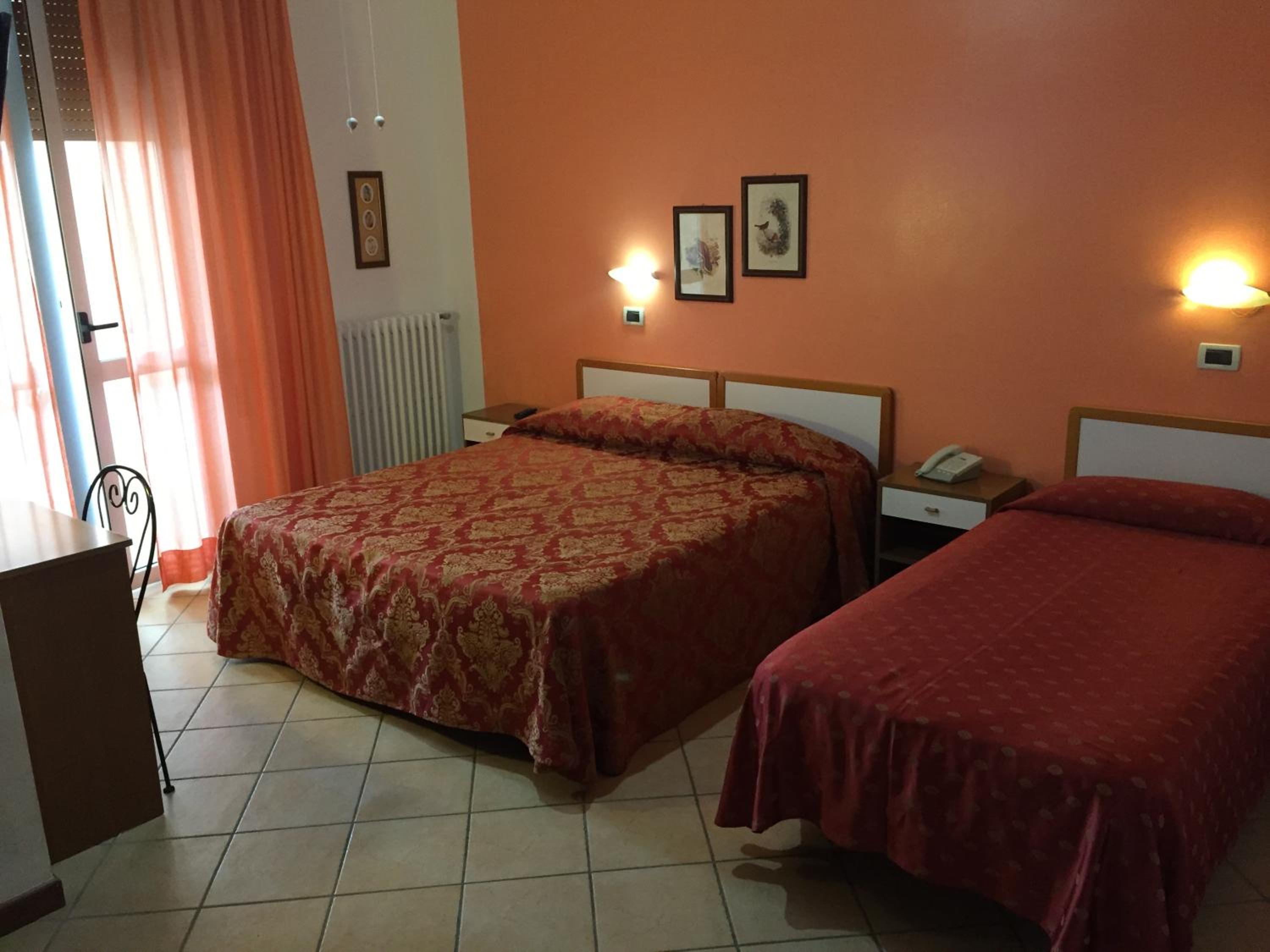 Triple Room photo 1