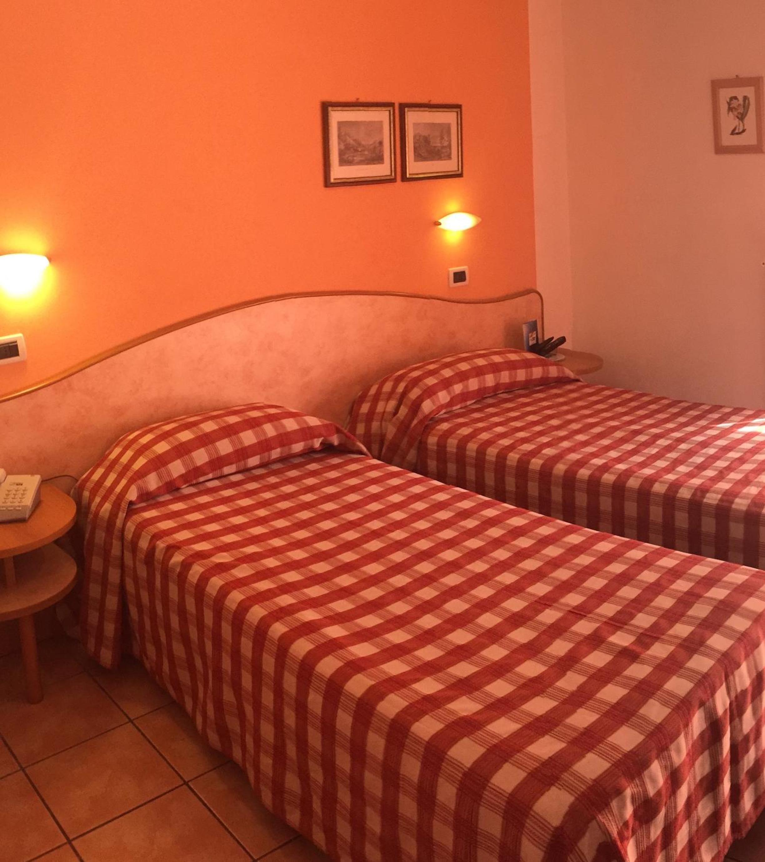Twin Room photo 1