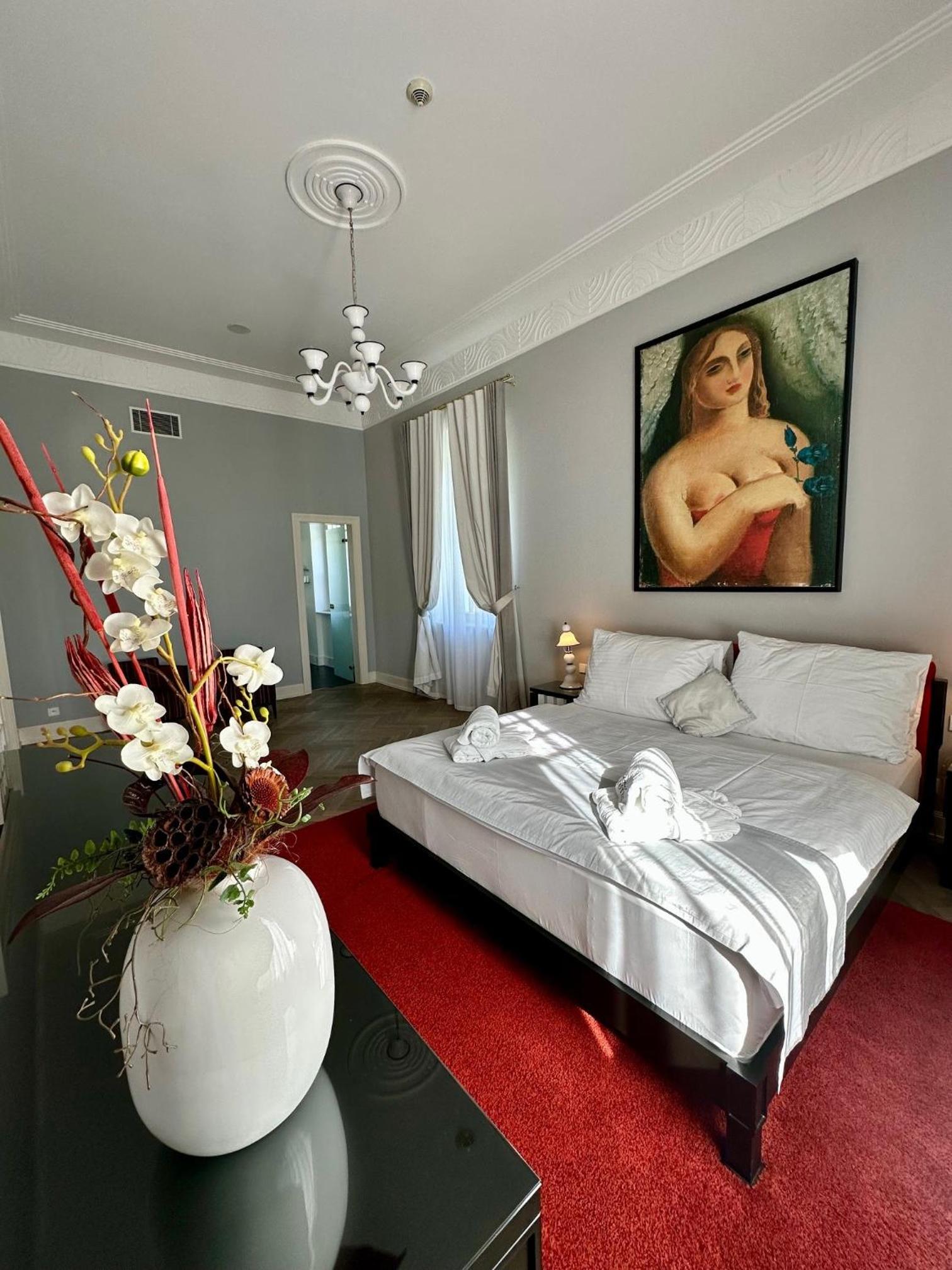 Suite photo 1