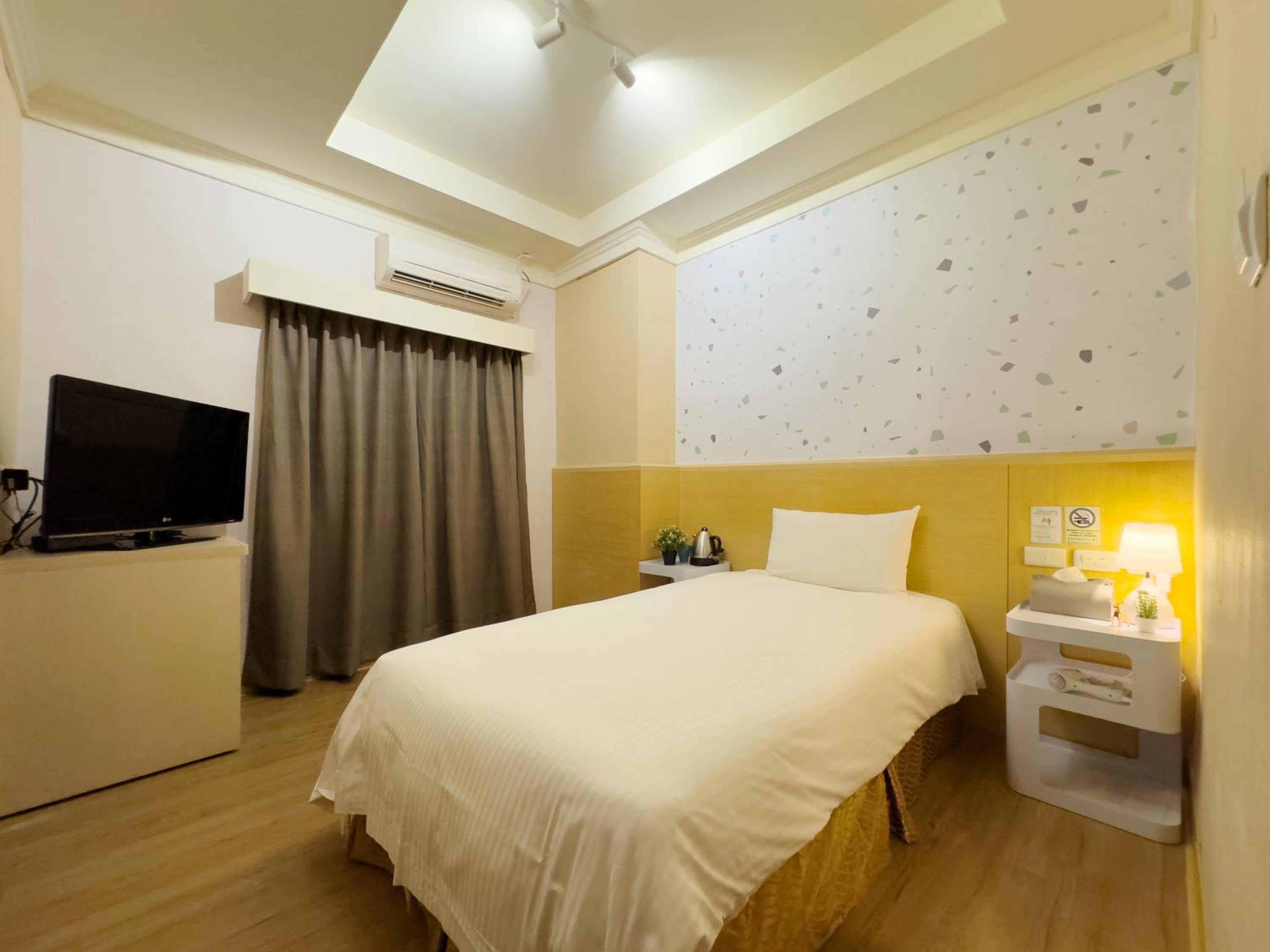 Standard Single Room photo 2