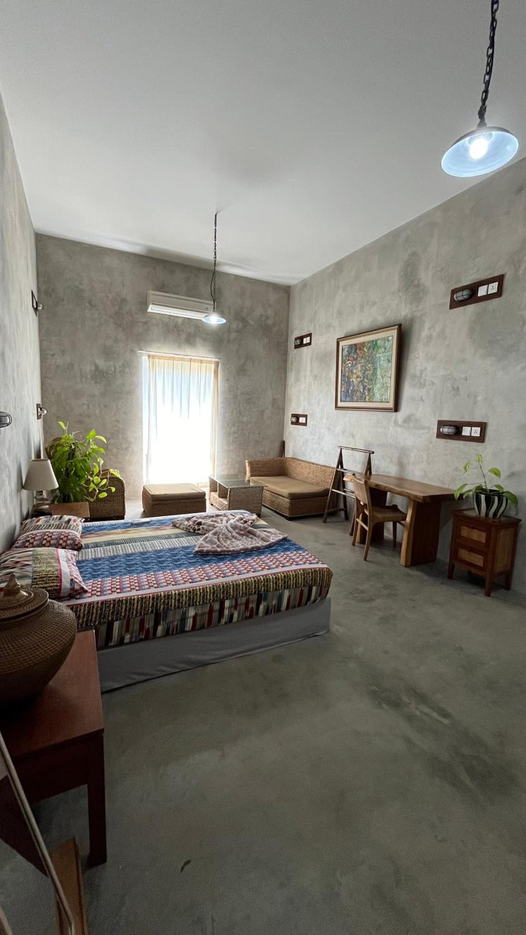 Queen Room with Shared Bathroom