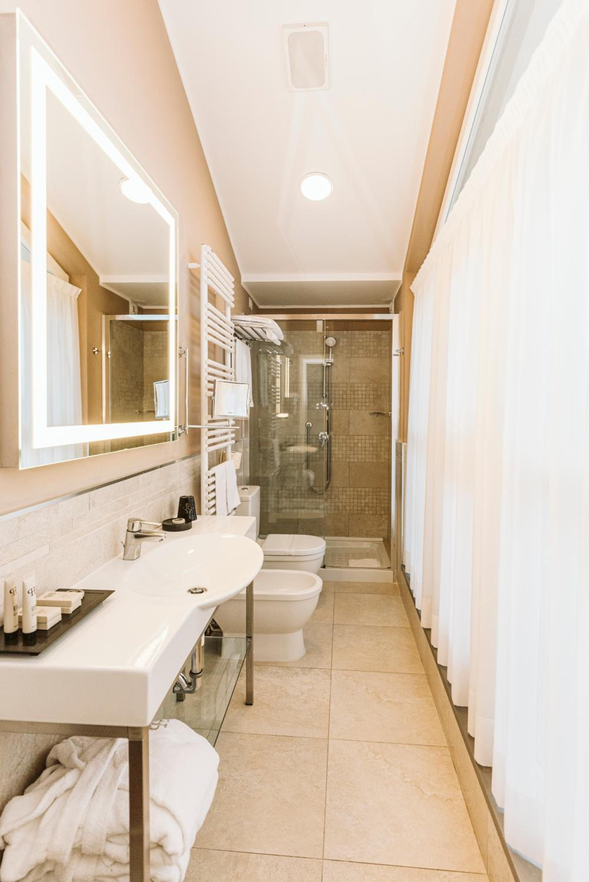 Executive Double Room - Photo 3
