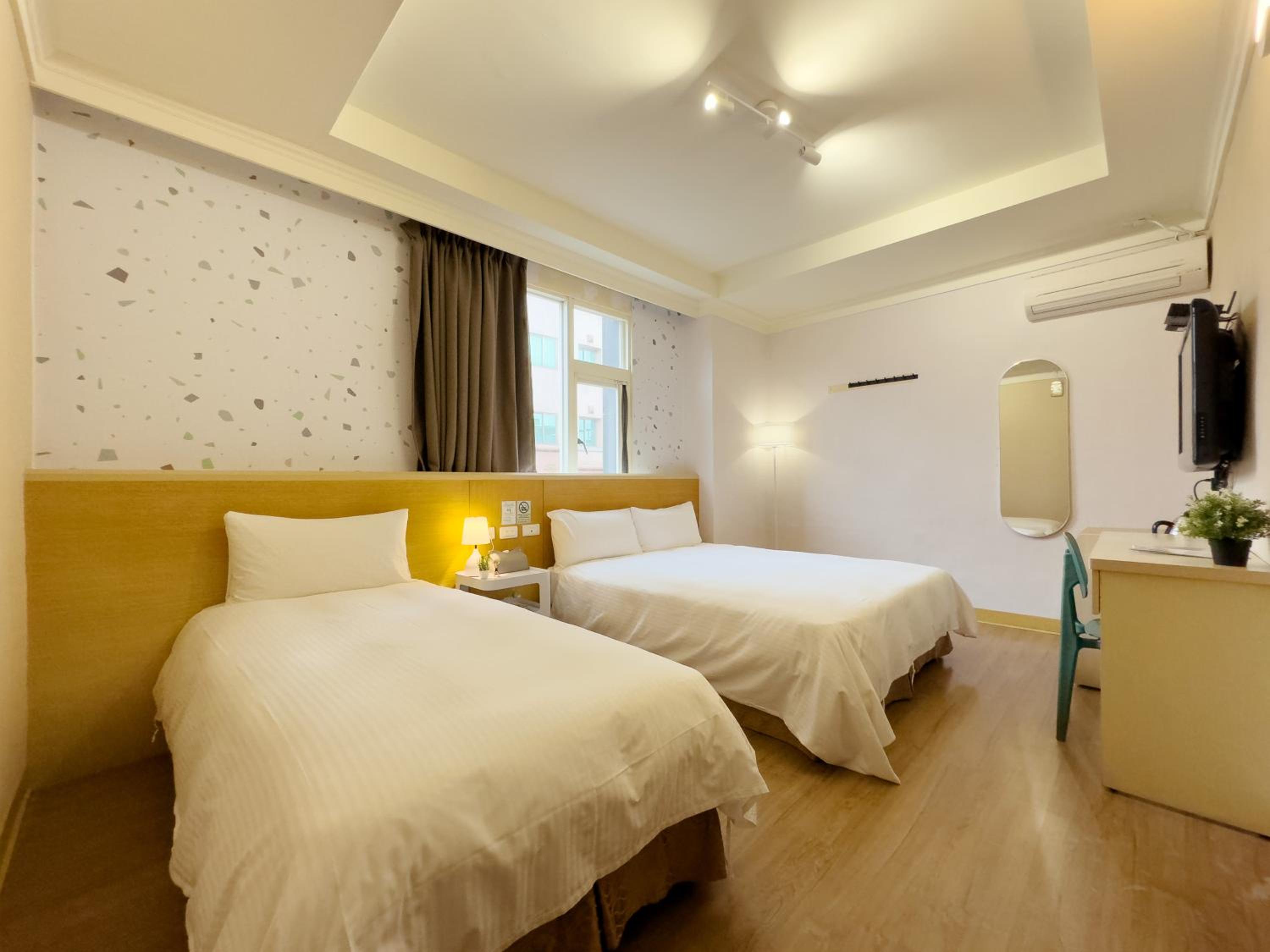 Superior Triple Room photo 2