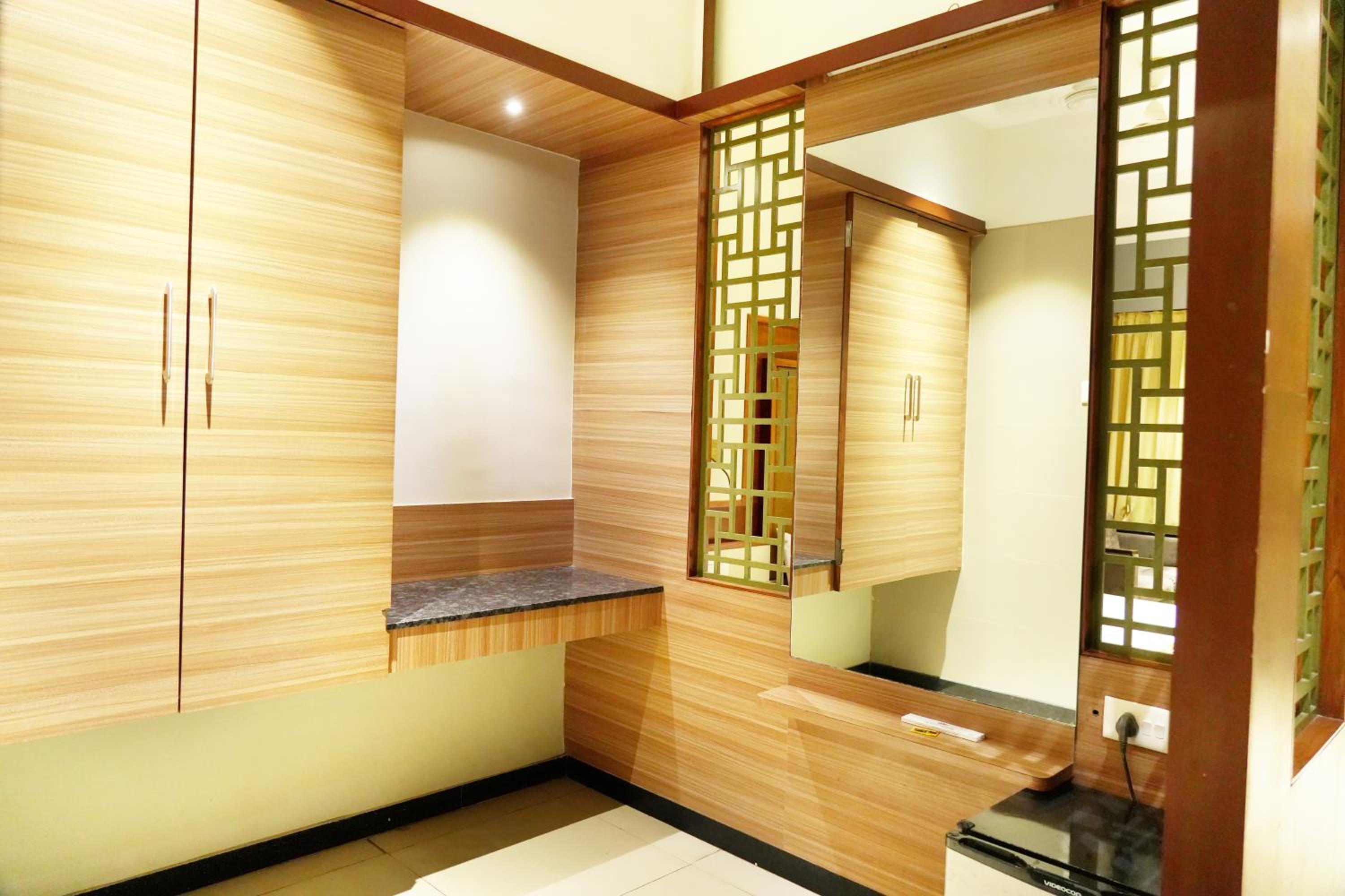 Deluxe King Room photo 3