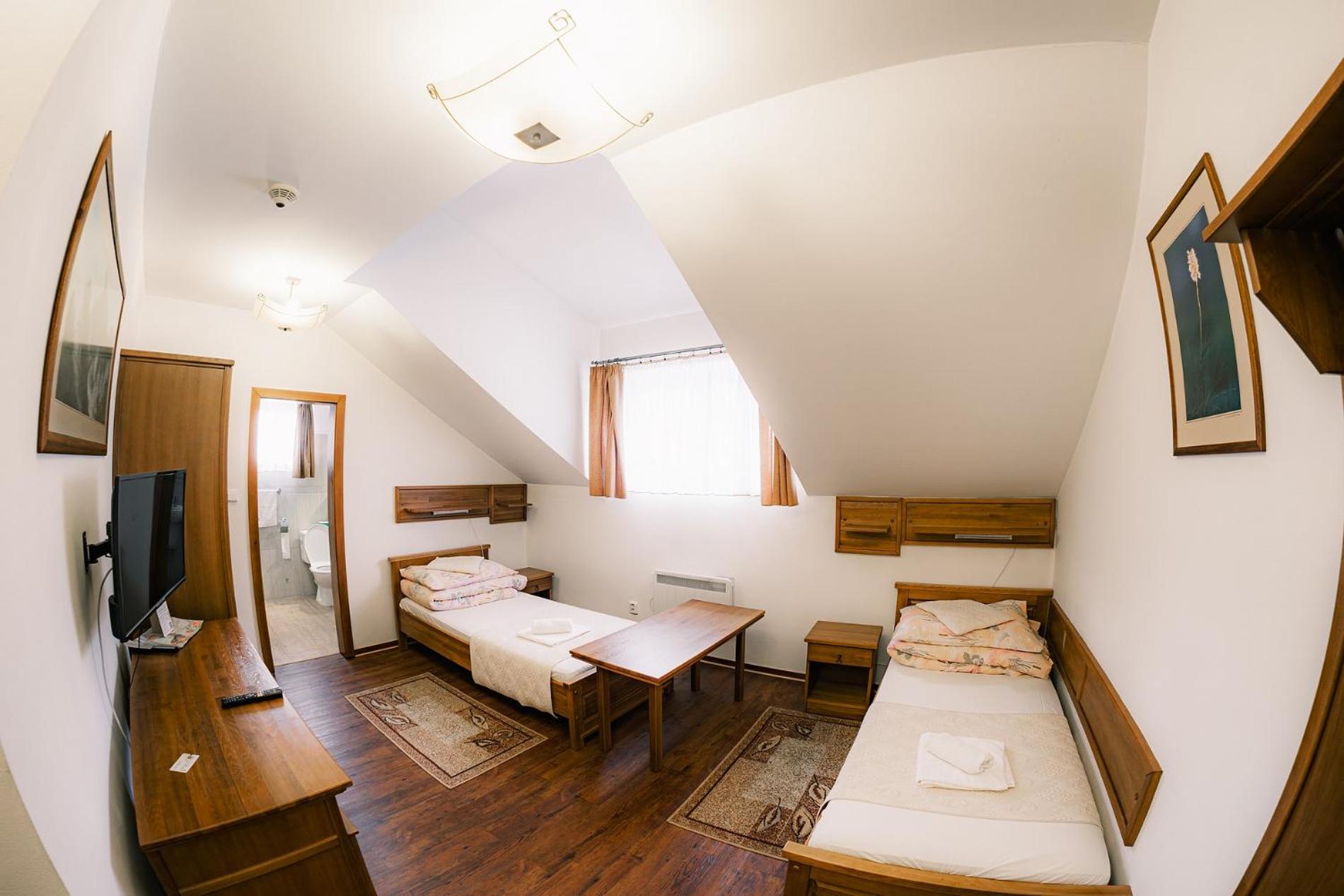 Economy Double Room photo 1