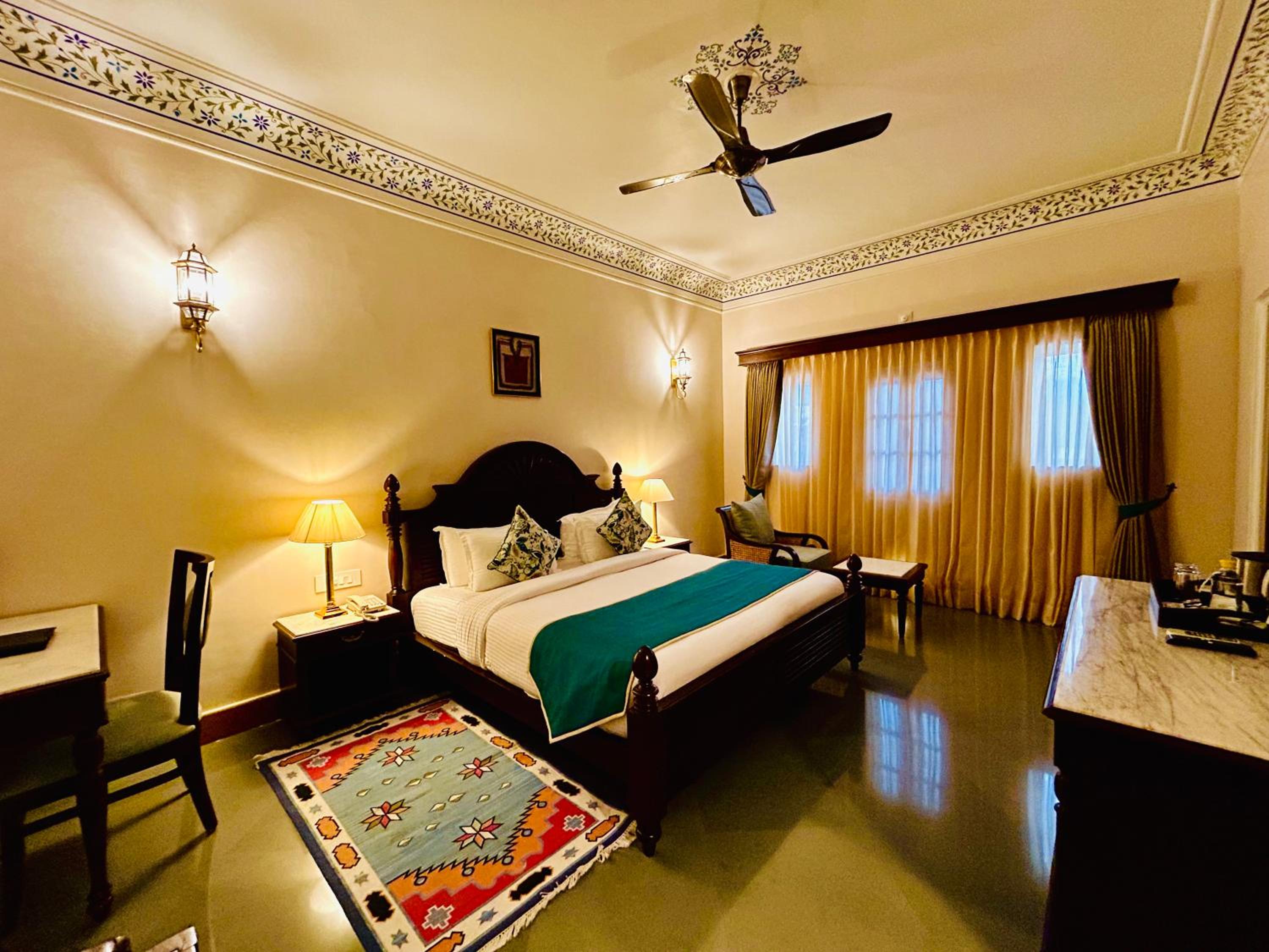 Deluxe Double Room with Balcony - Photo 1