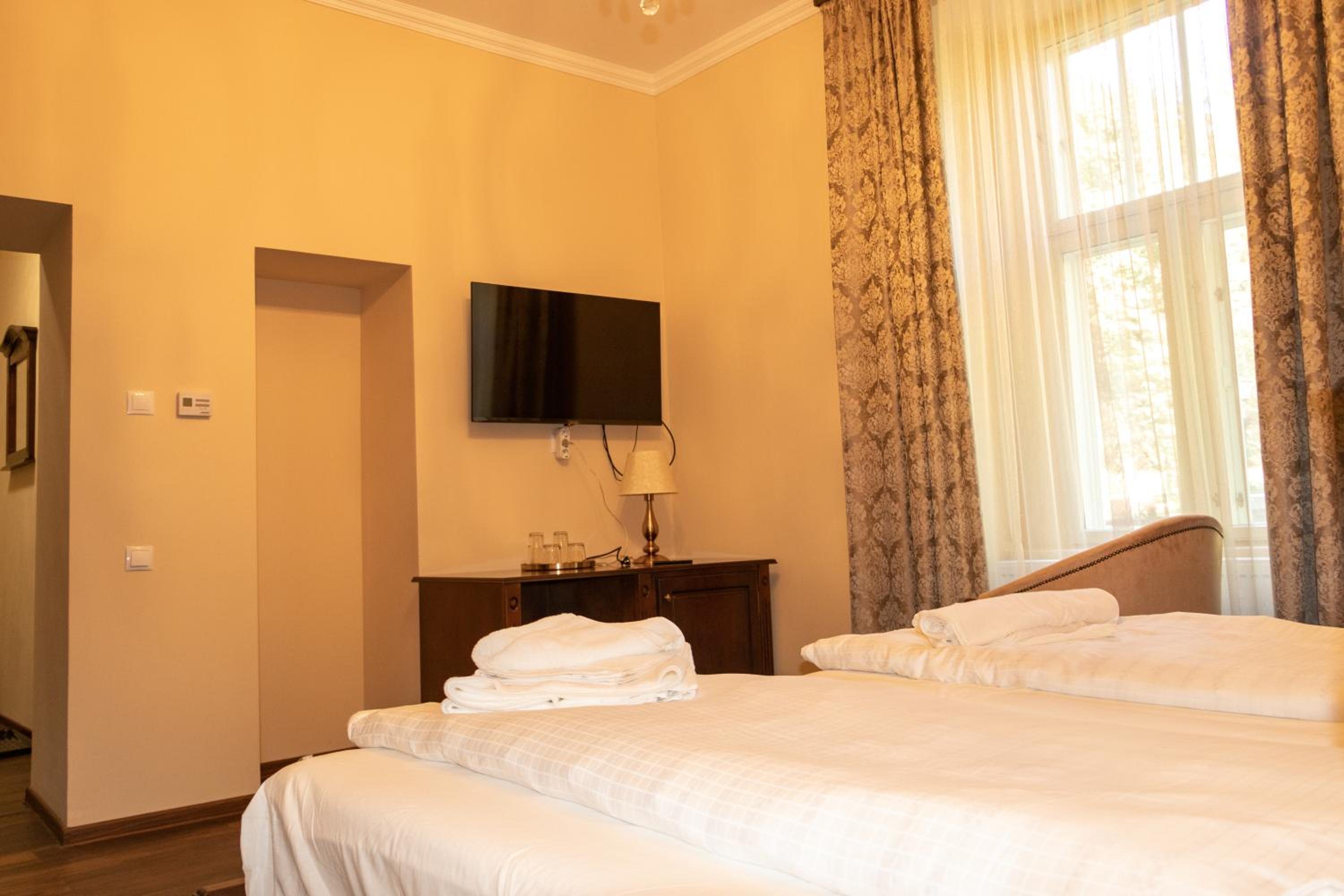 Standard Double Room photo 2