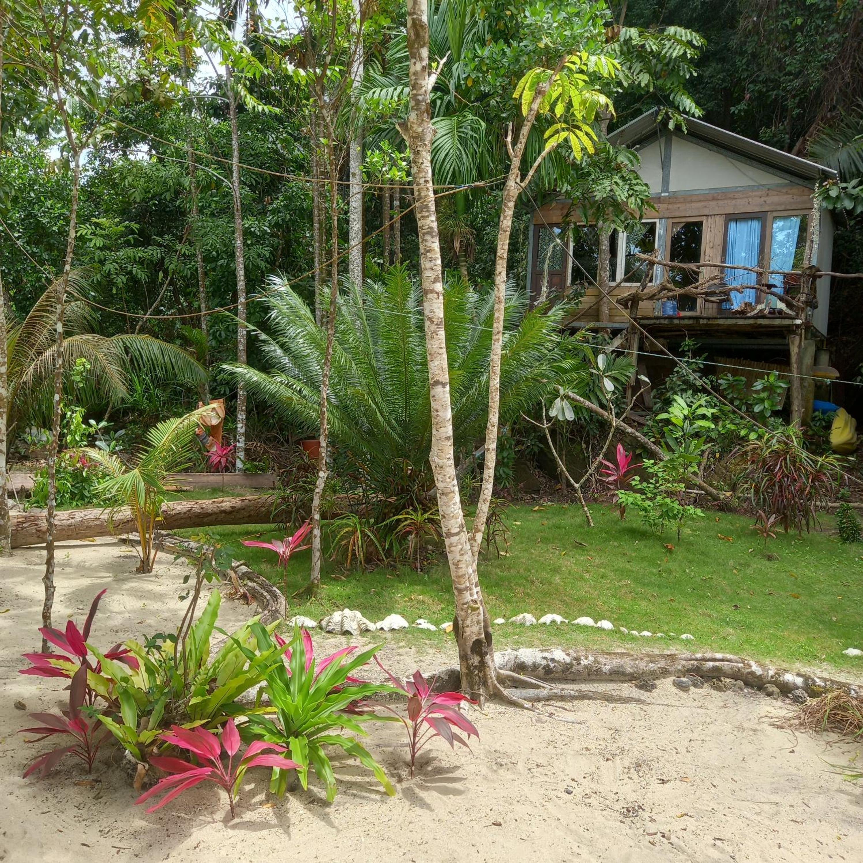 Deluxe Double Room with Balcony and Sea View photo 2