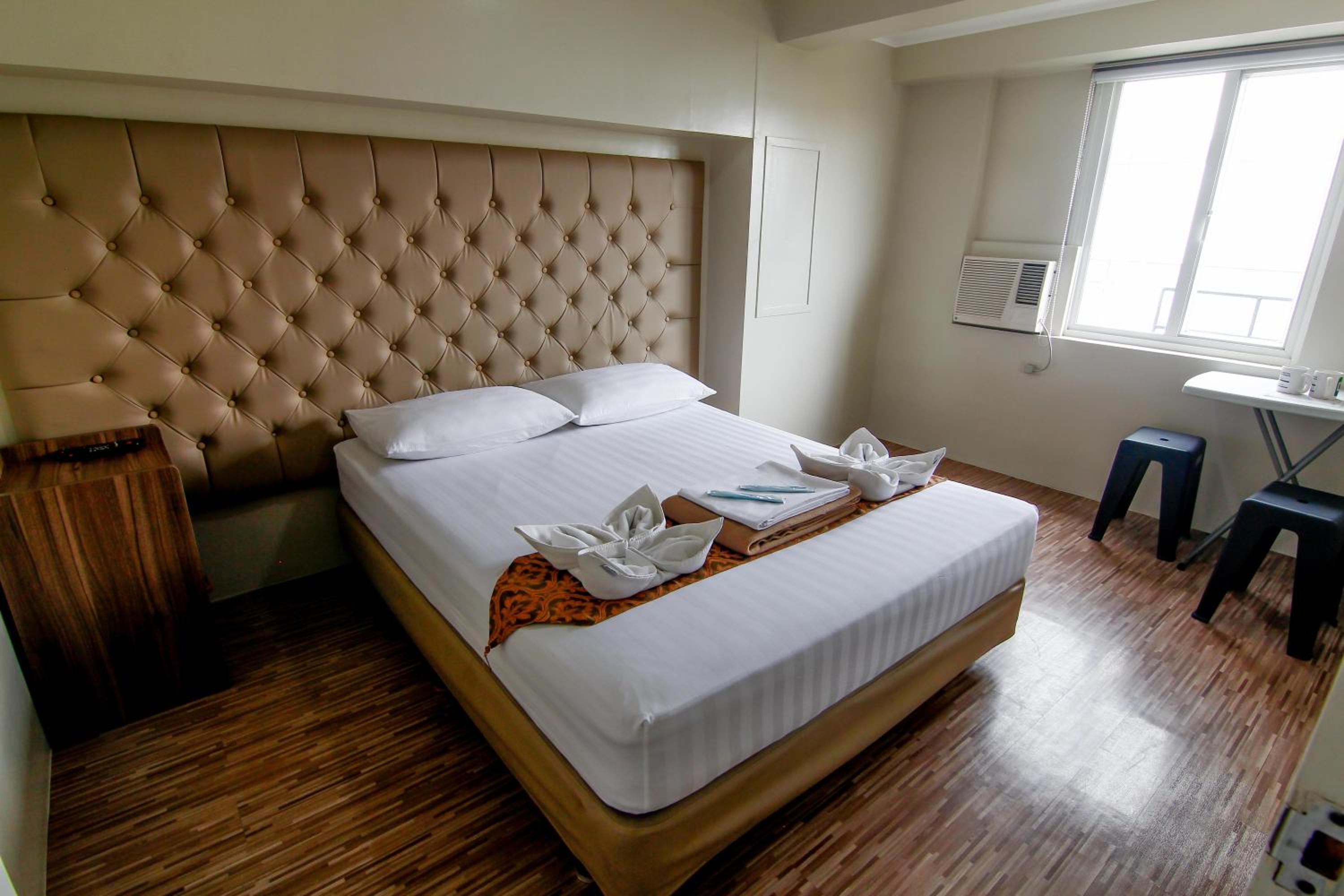 Standard Double Room with Shared Bathroom photo 2