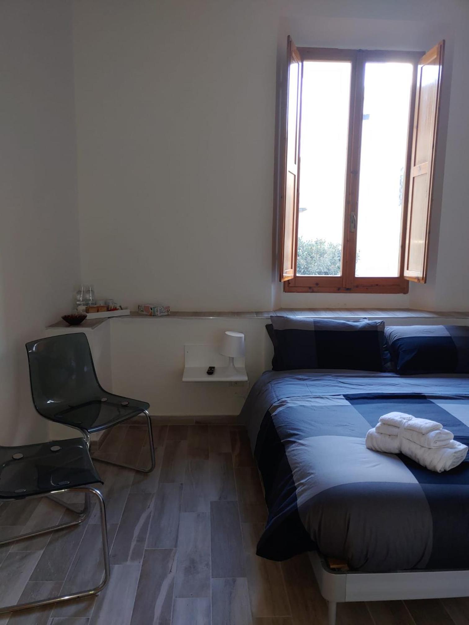 Double Room with Private Bathroom photo 3