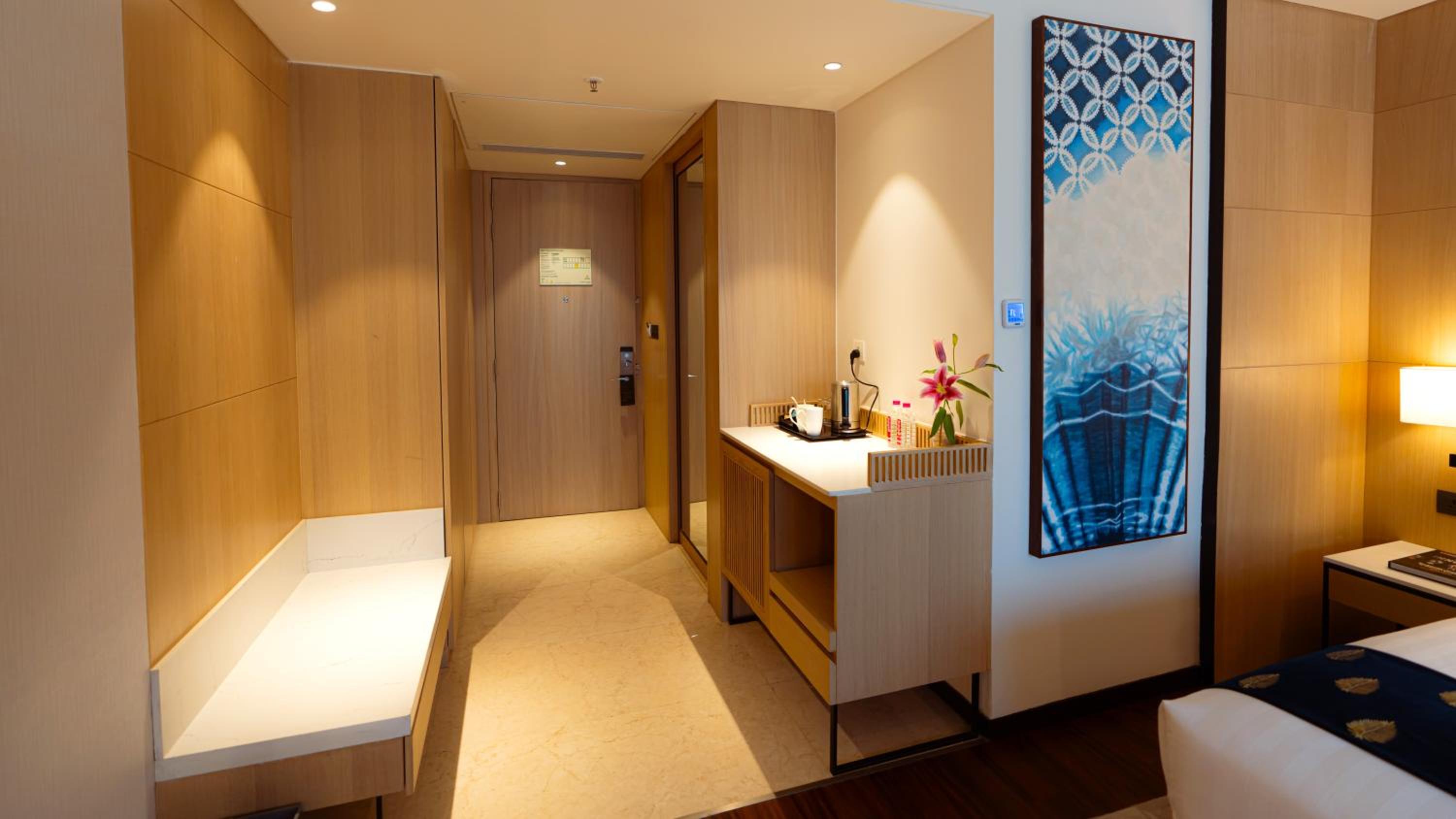 Premium King Room - 20% Discount on F&B and Laundry Service - Photo 5