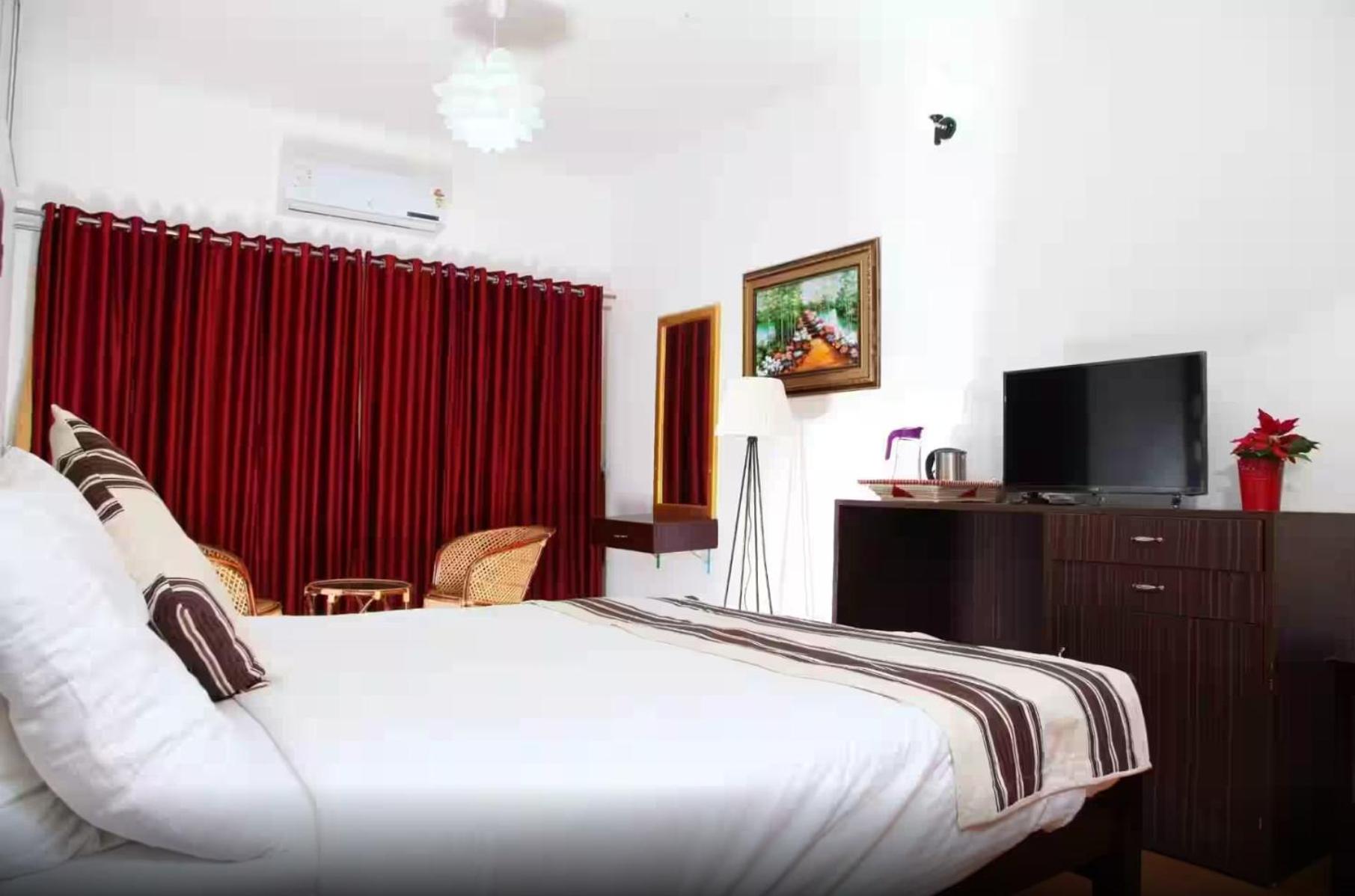 Deluxe King Room