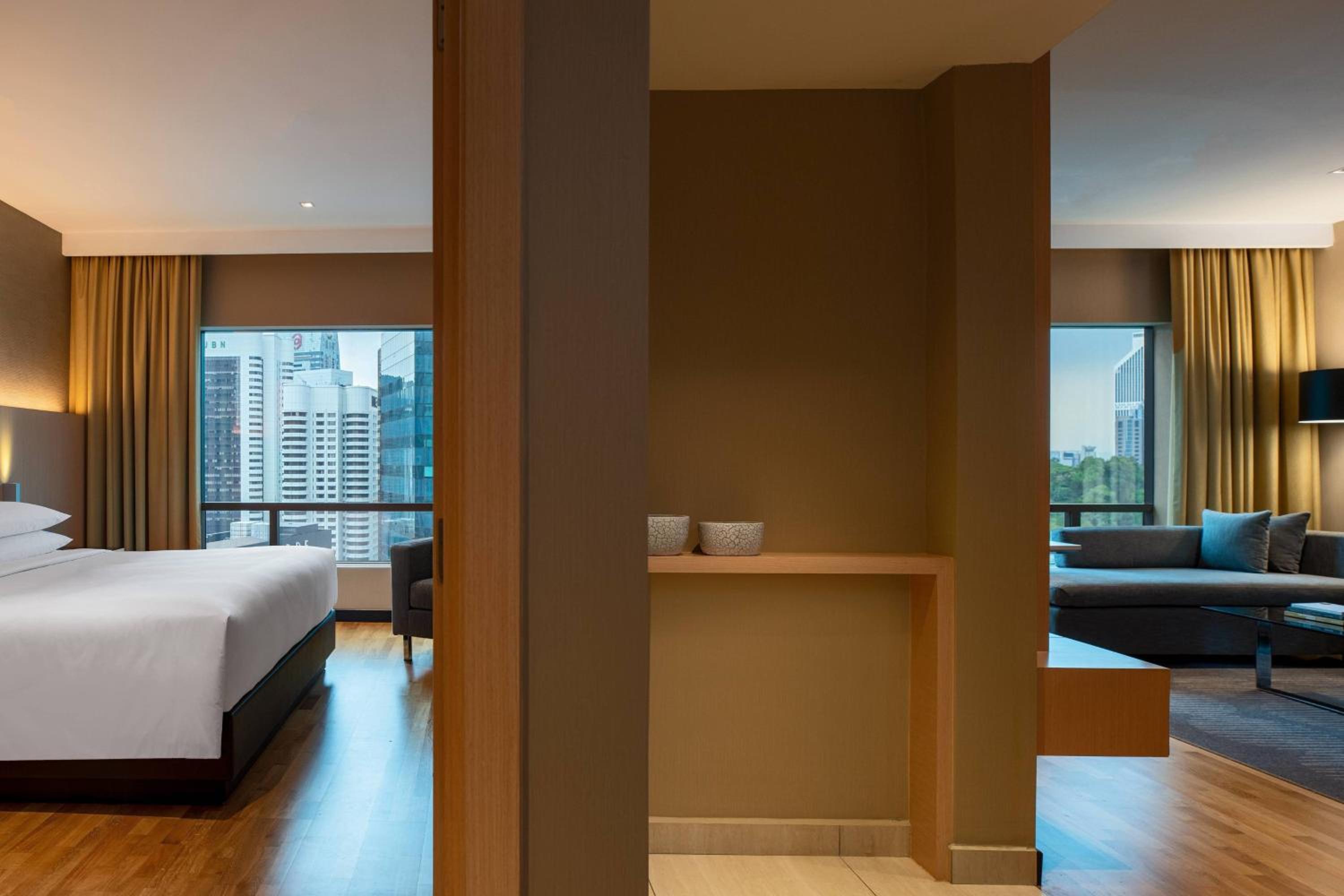 One-Bedroom Suite with Club Lounge Access