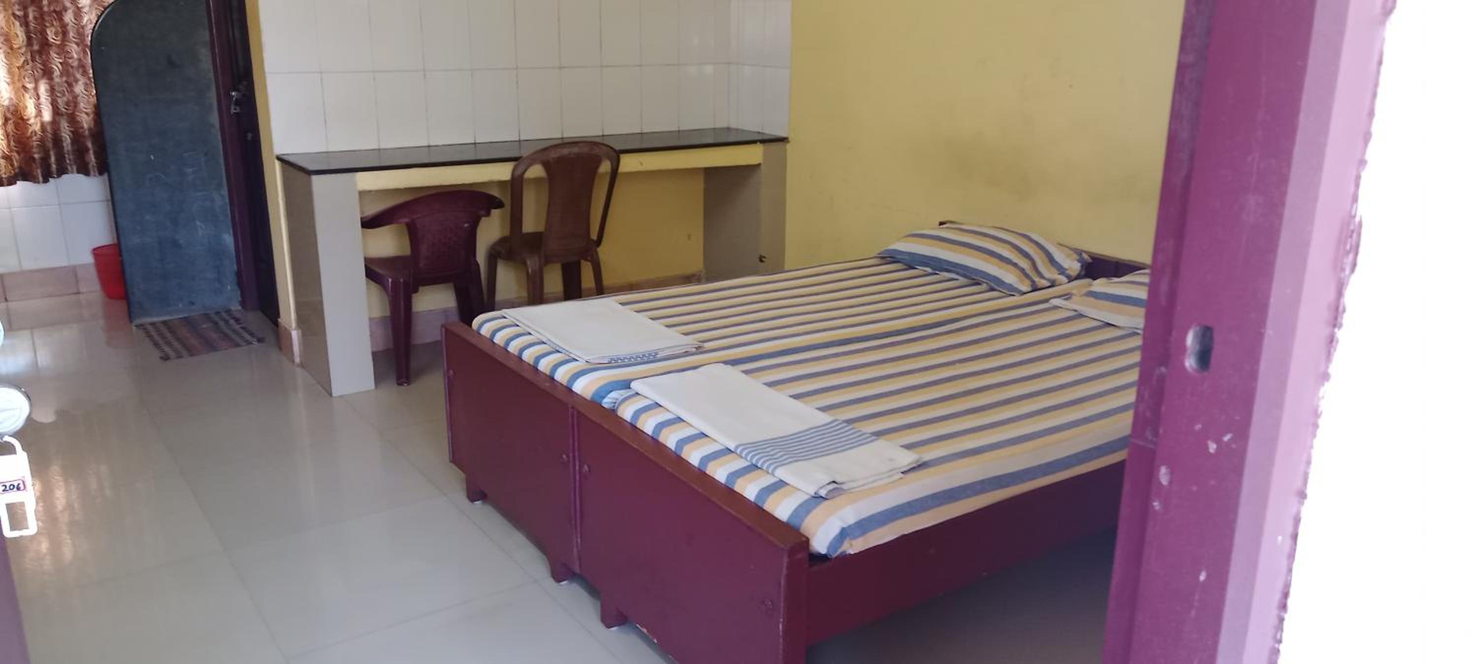 Budget Double Room photo 1