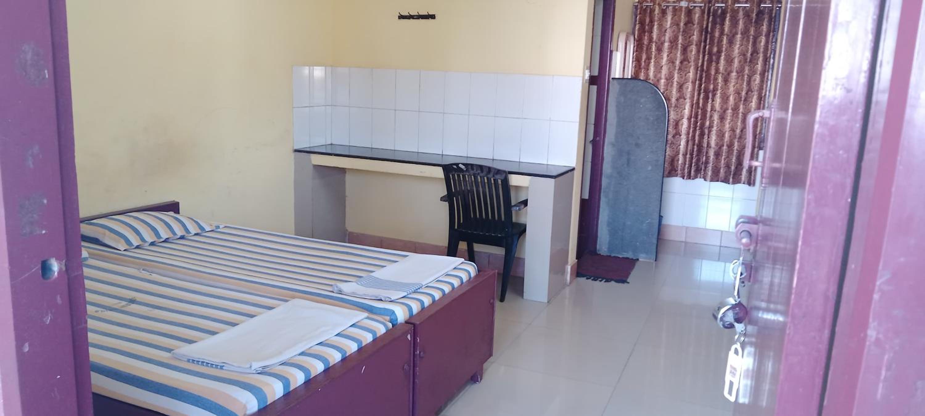 Budget Double Room photo 3