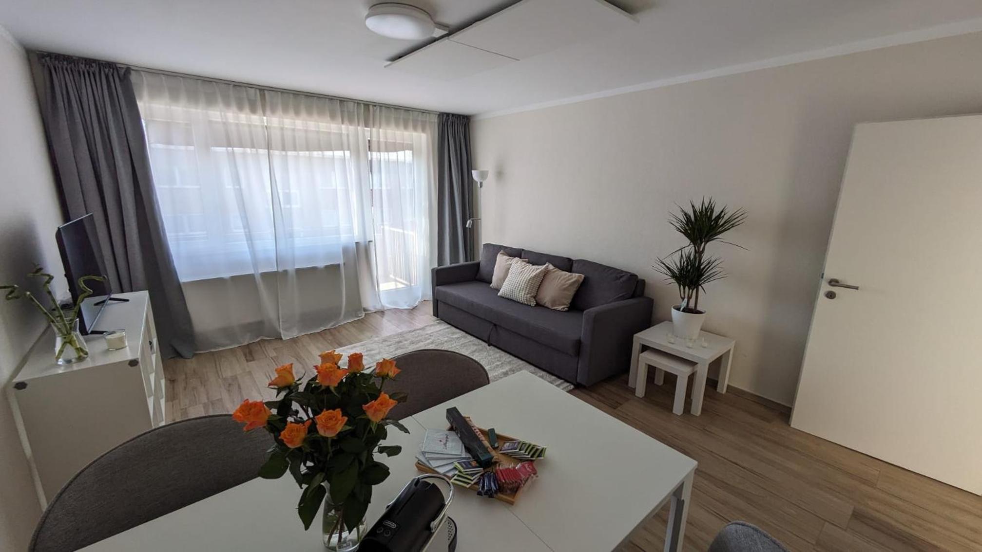One-Bedroom Apartment photo 1