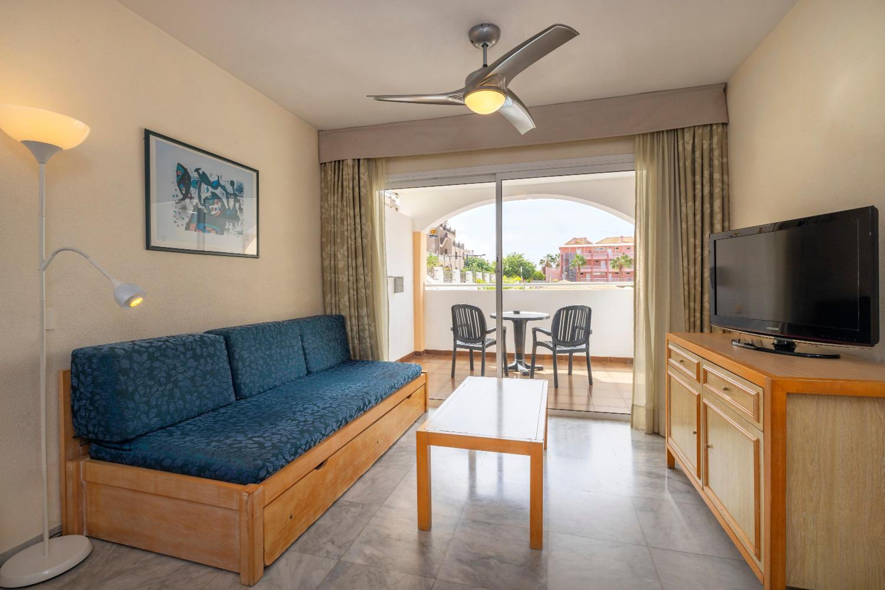One-Bedroom Apartment - Photo 12