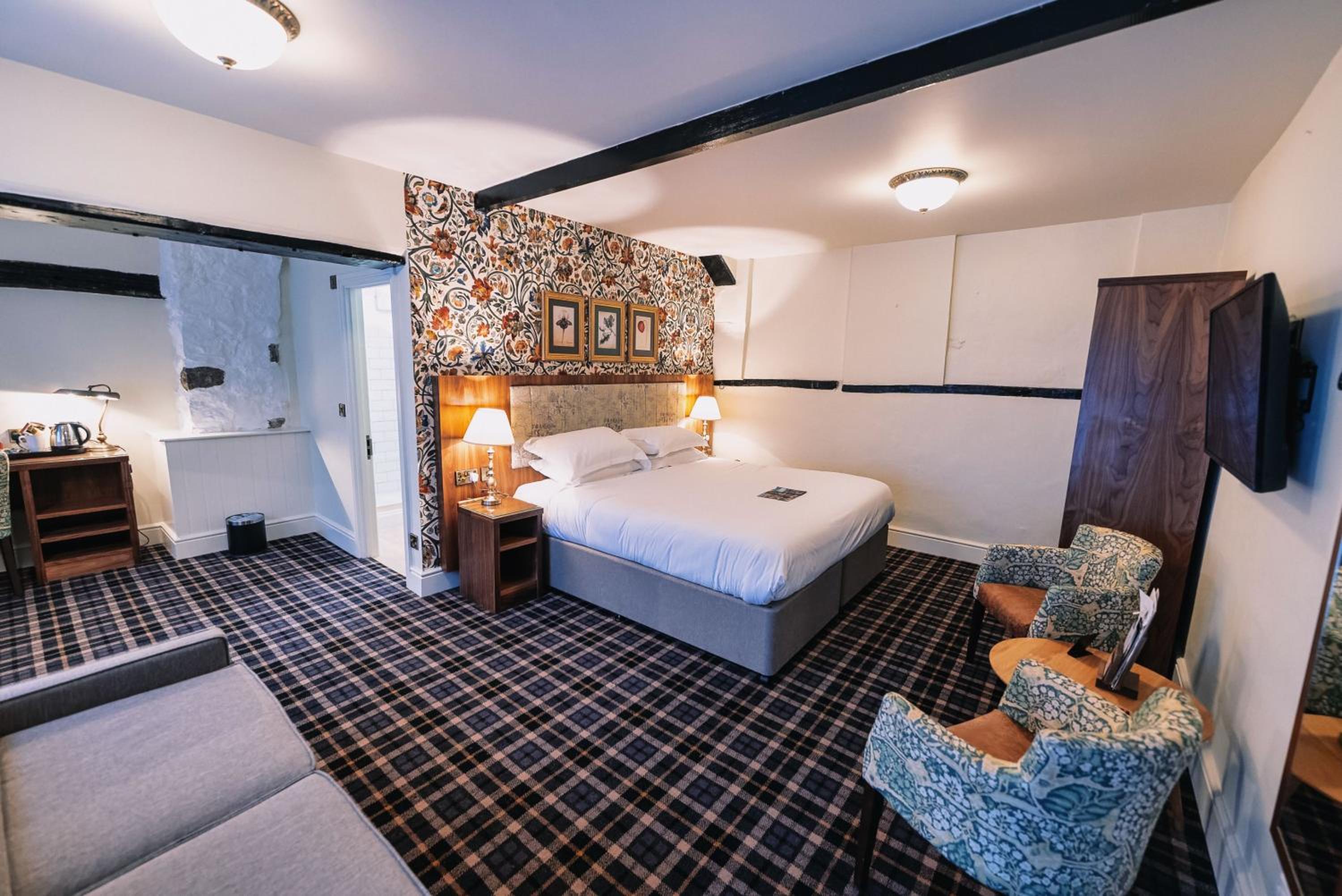 The Bull Family Room with sofa bed photo 2