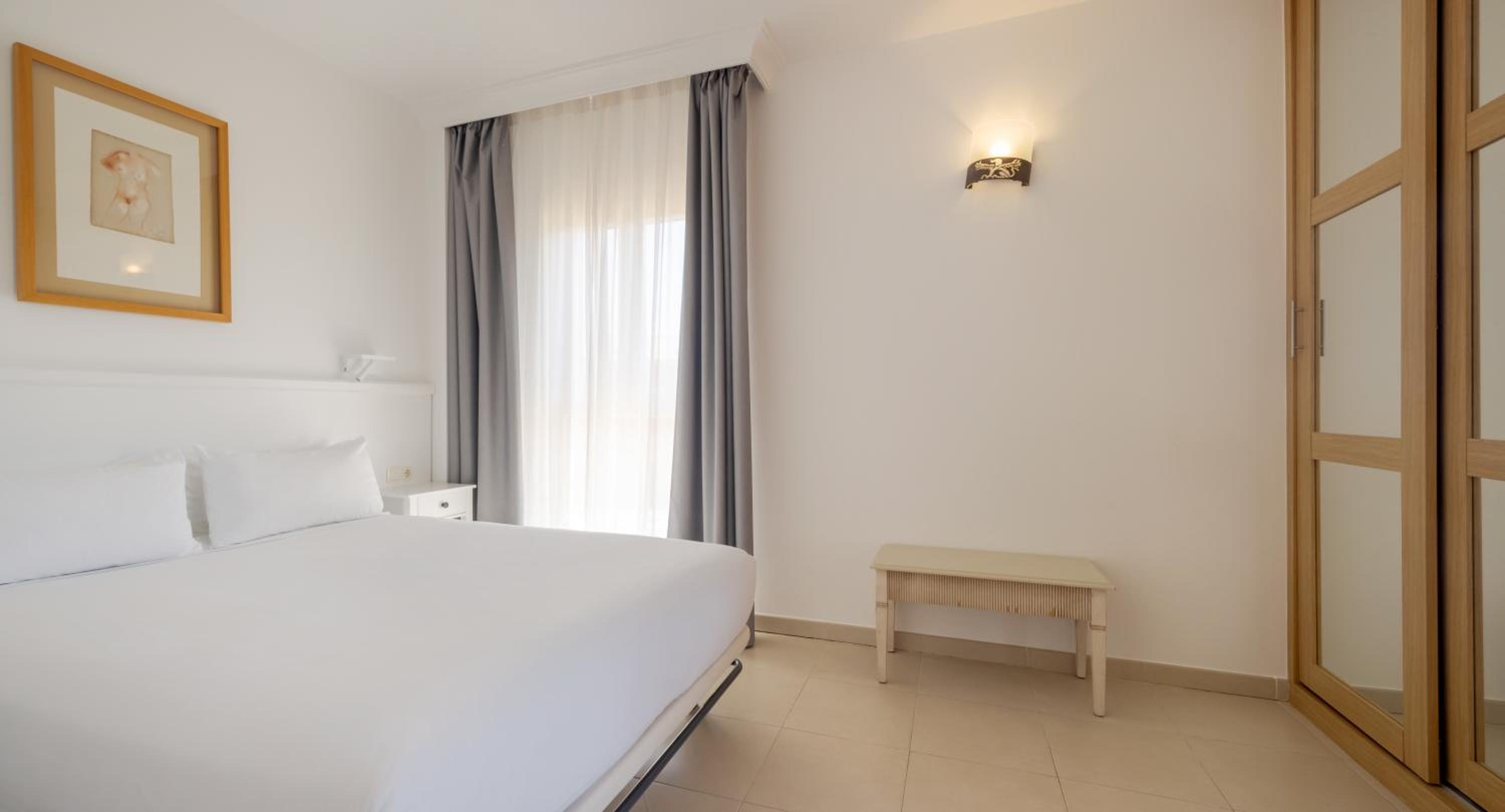 Two-Bedroom Villa (4 Adults) - Photo 7