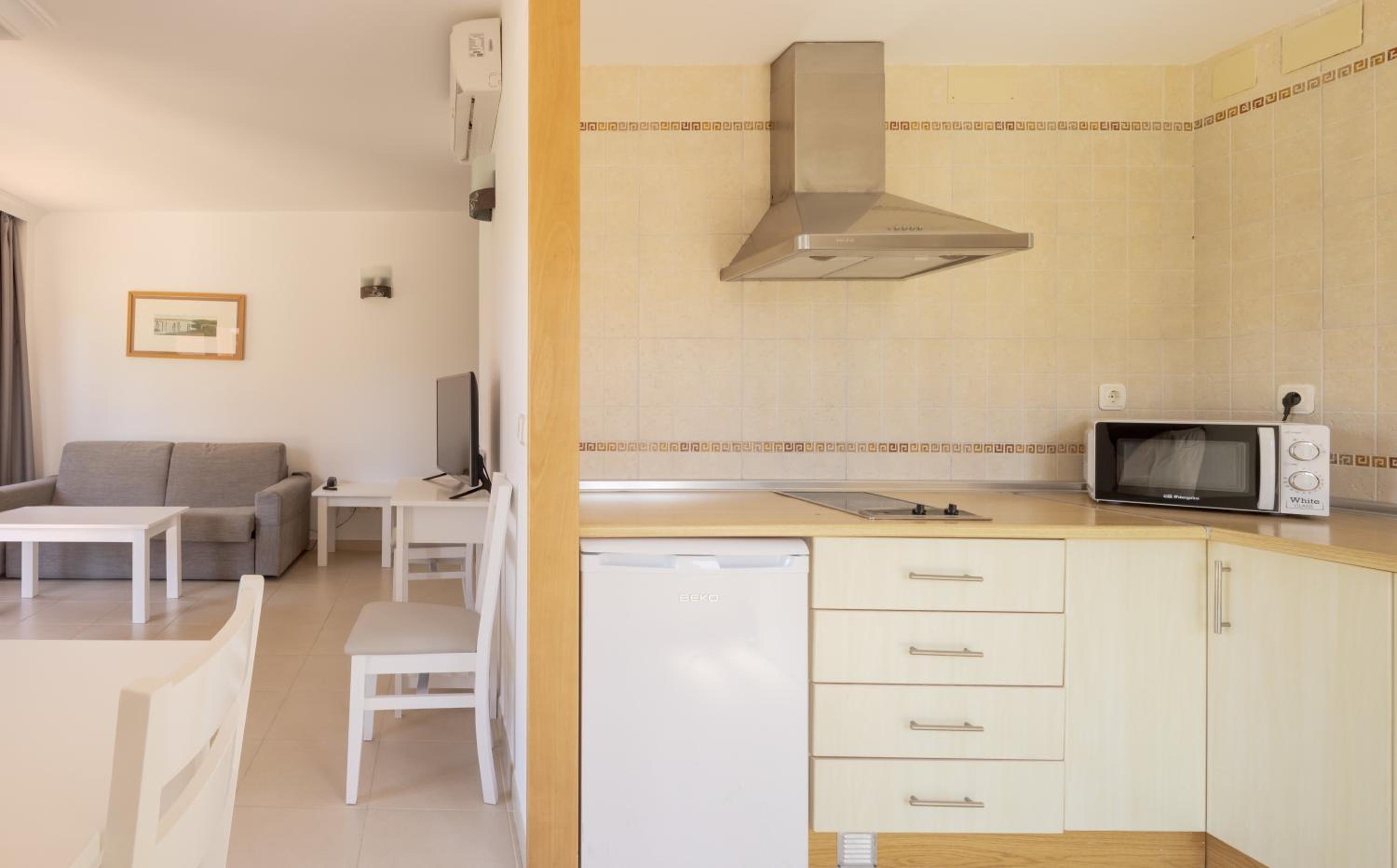 Two-Bedroom Villa (4 Adults) - Photo 3