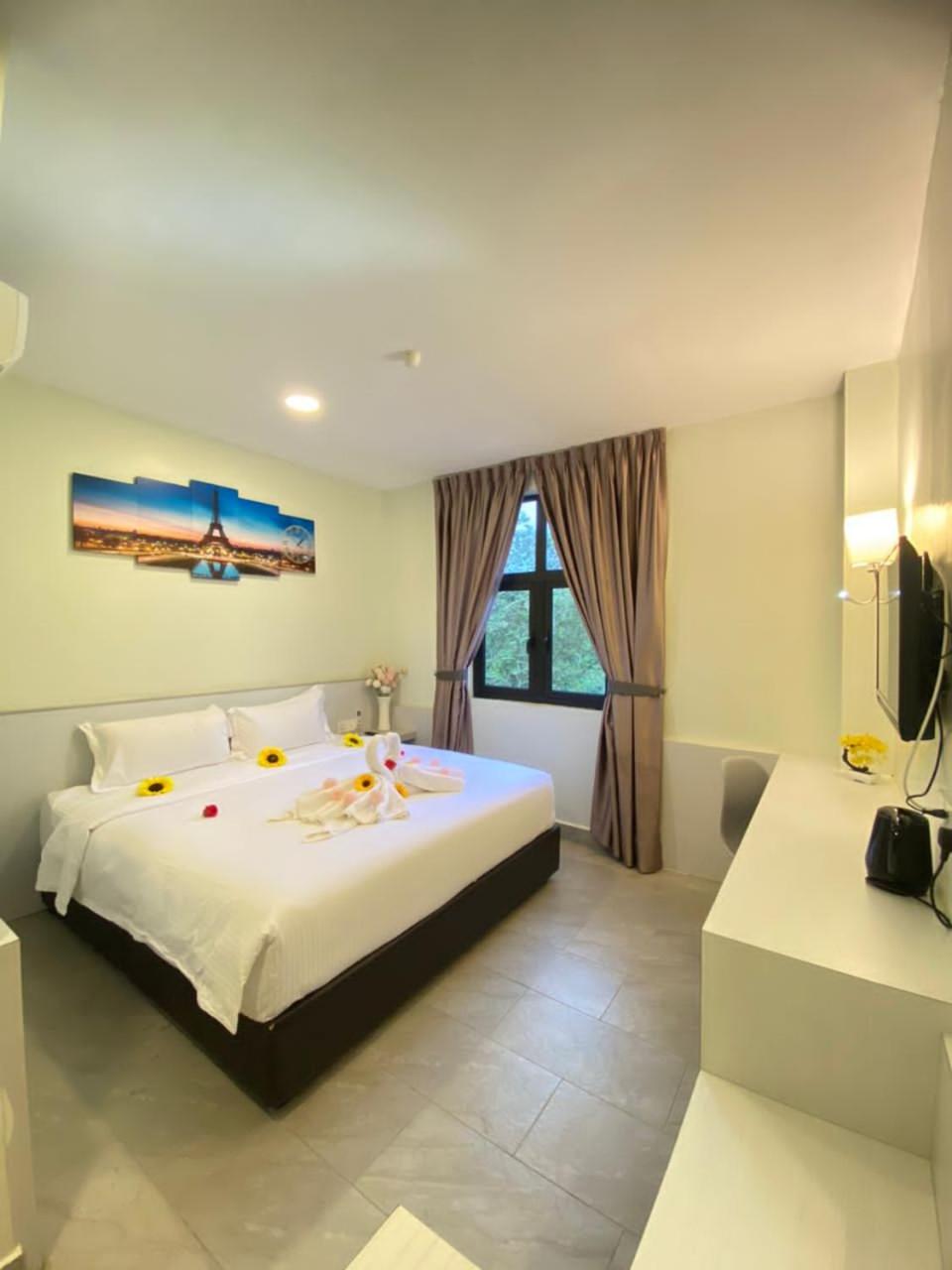 Standard King Room