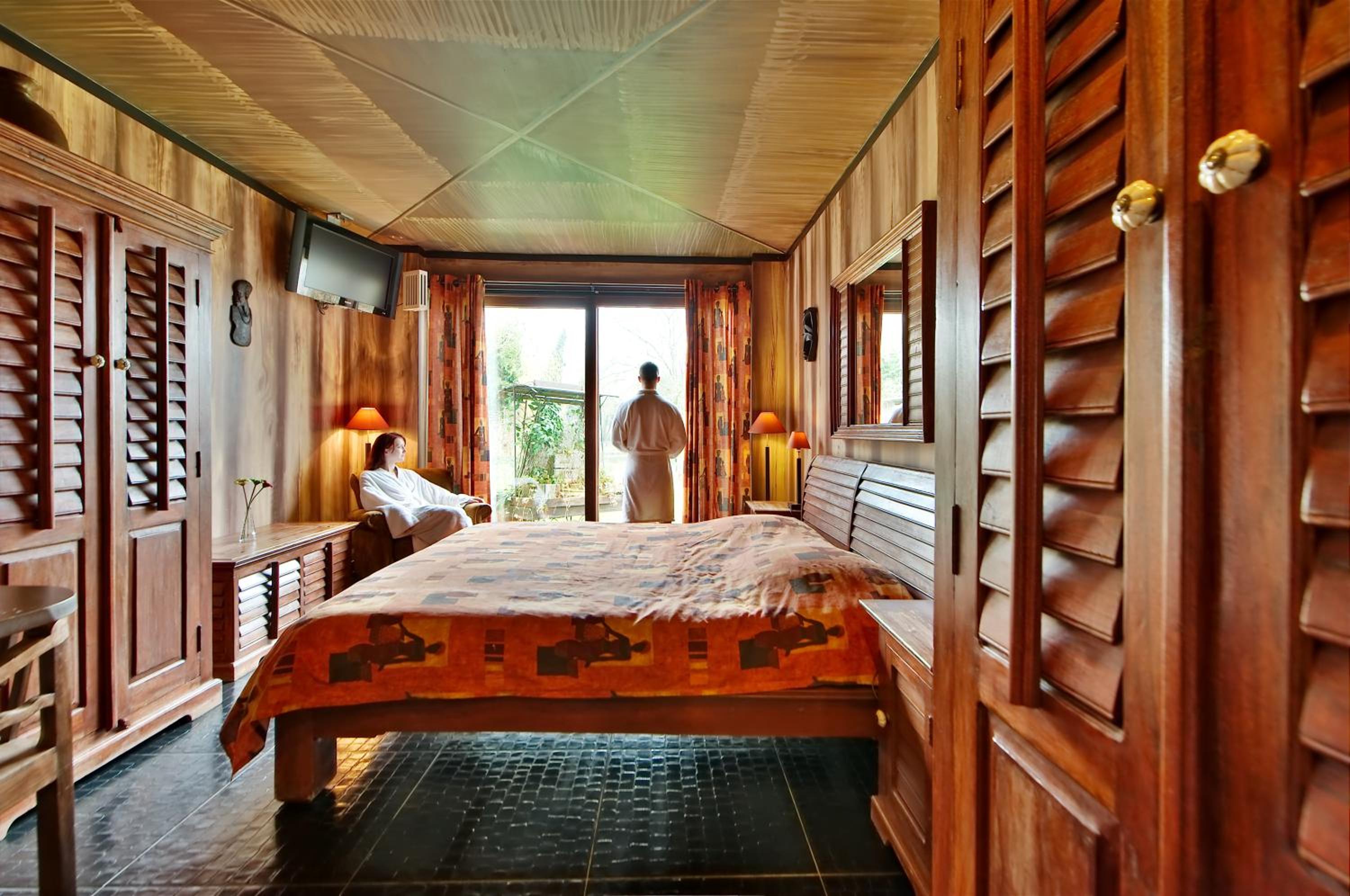 Deluxe Double African Room
