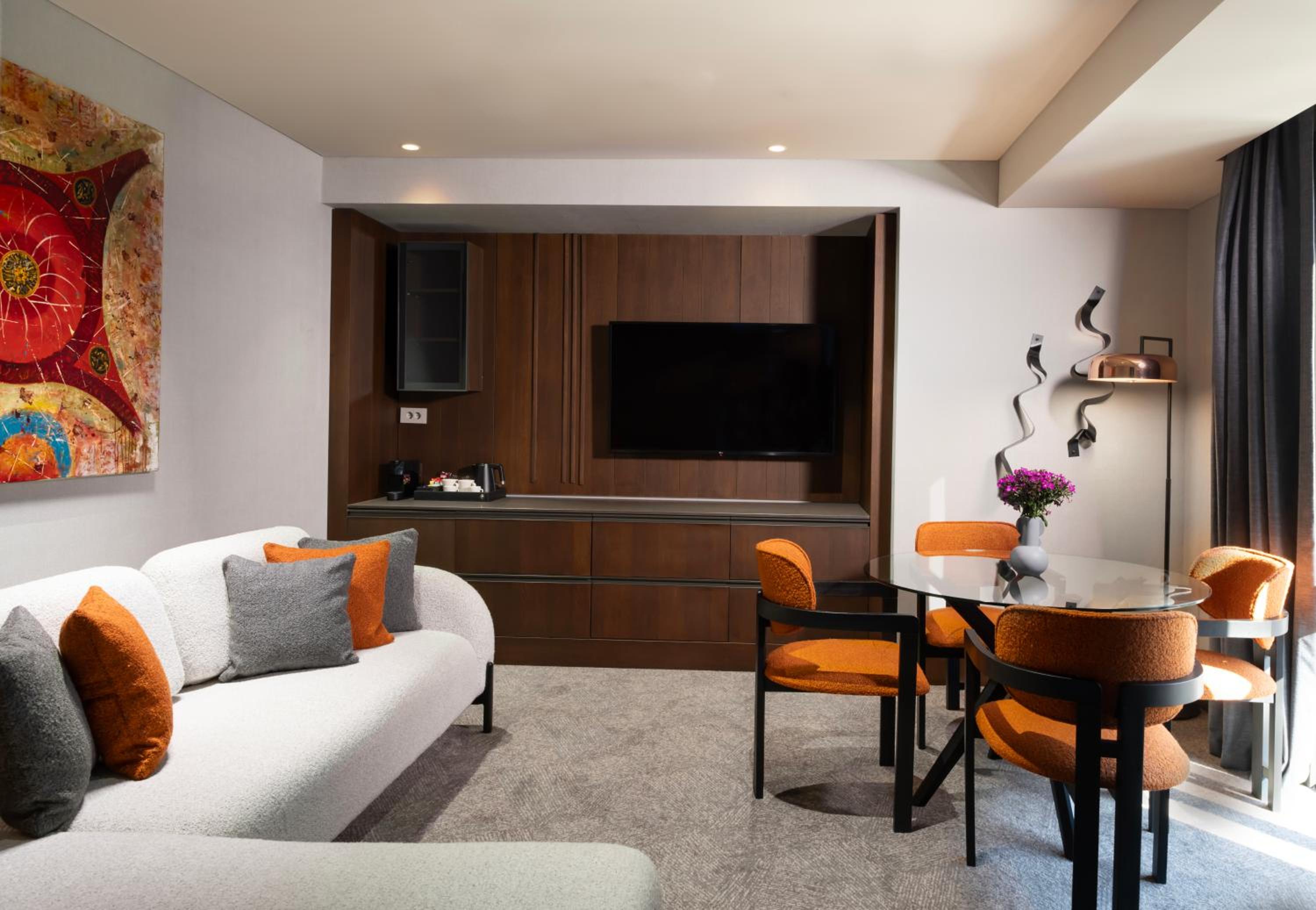 Bridge Suite
