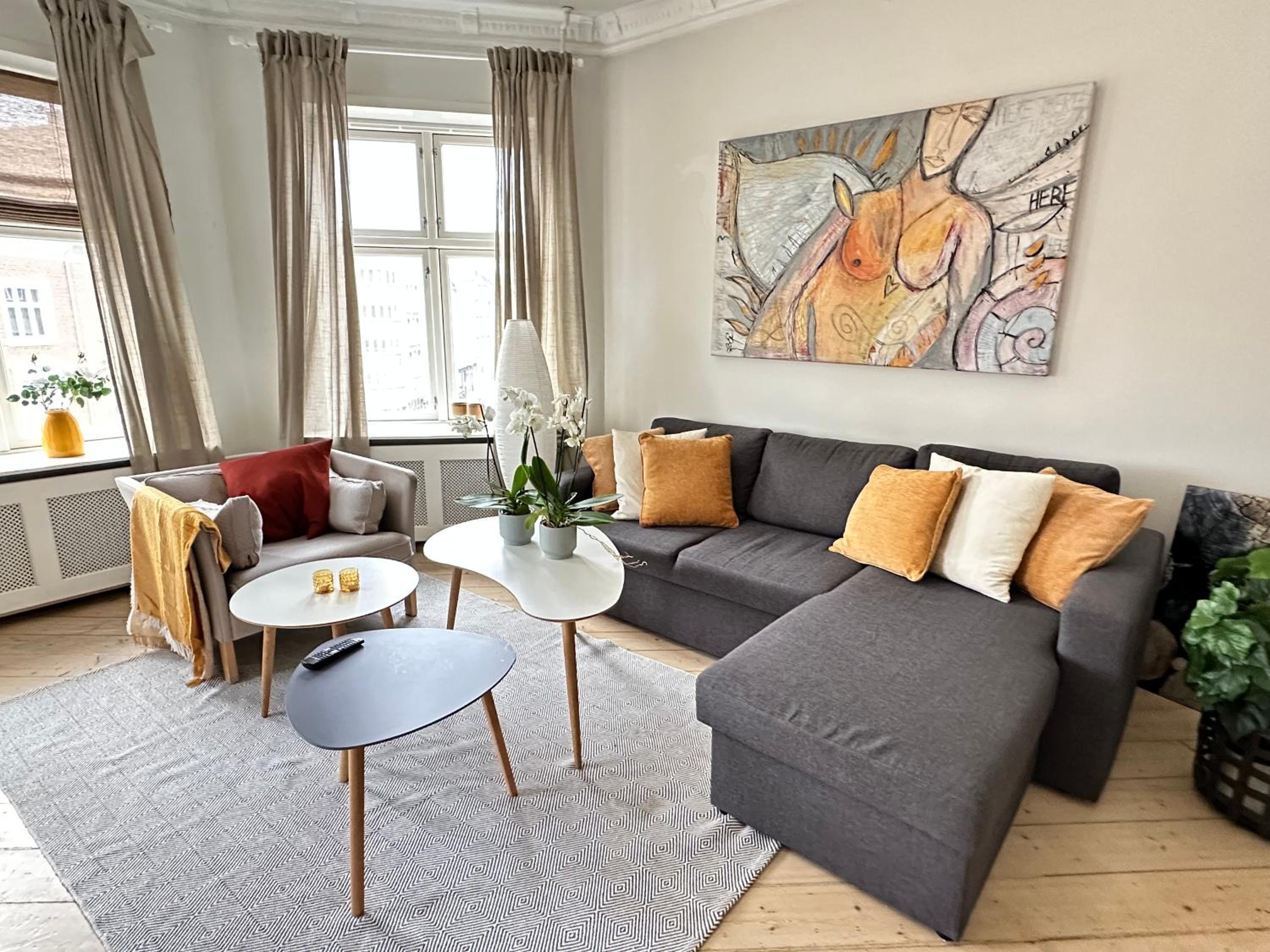 Apartment photo 1
