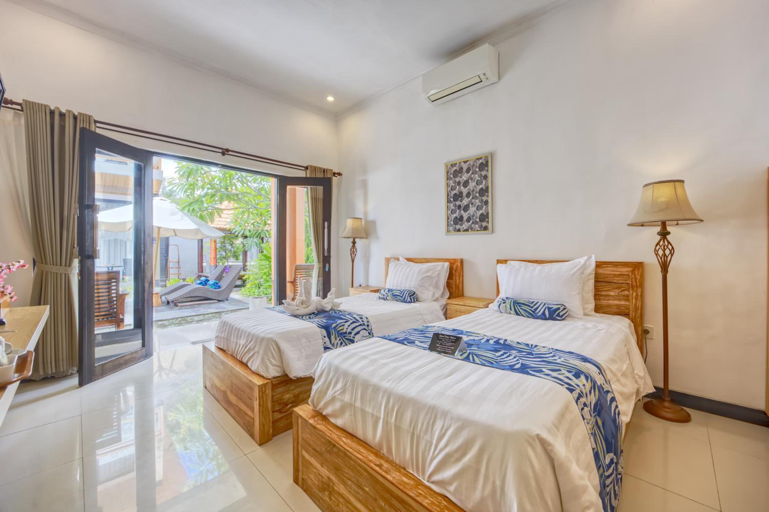 Deluxe Double or Twin Room with Pool View - Photo 7