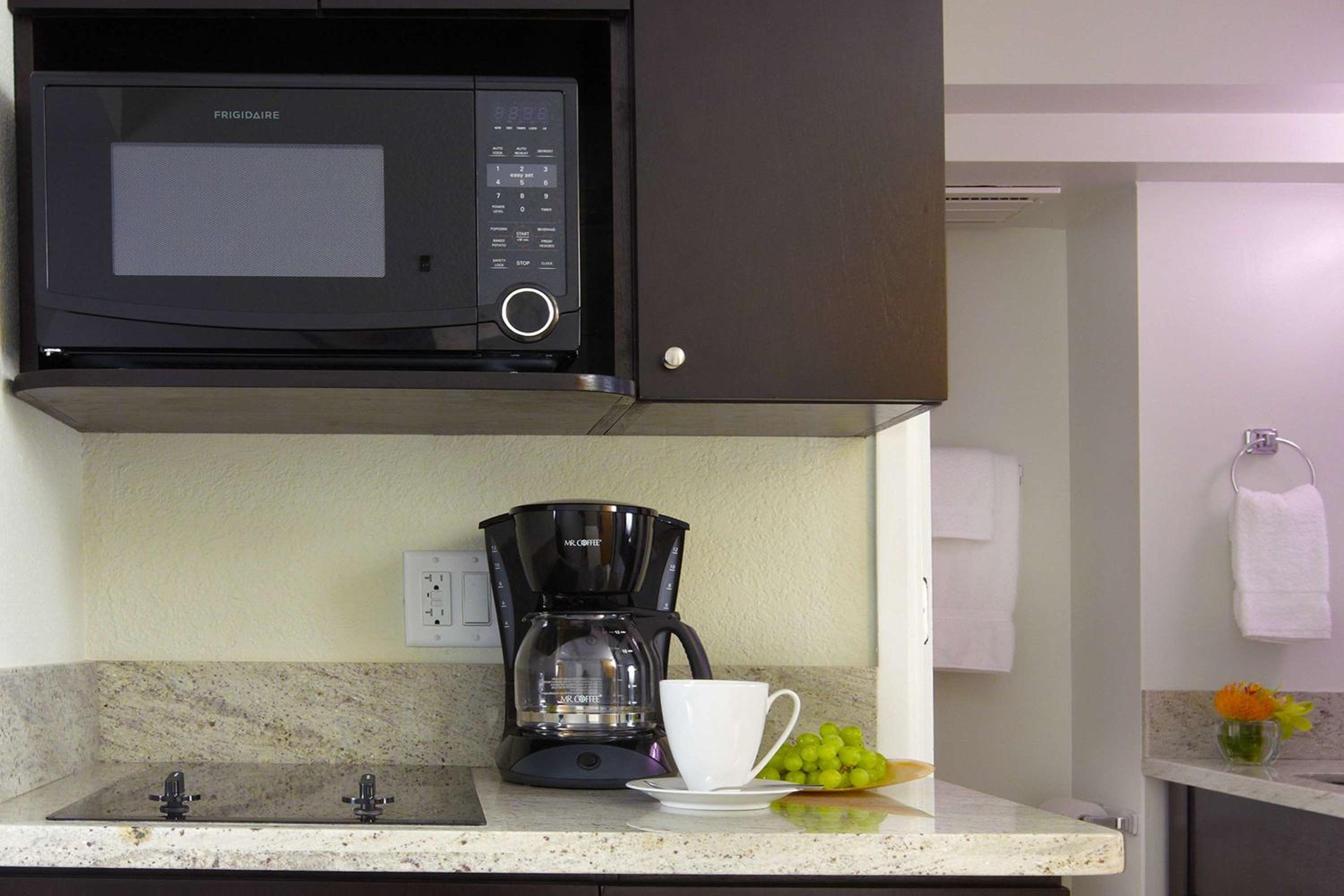Studio Kitchenette  - Photo 10