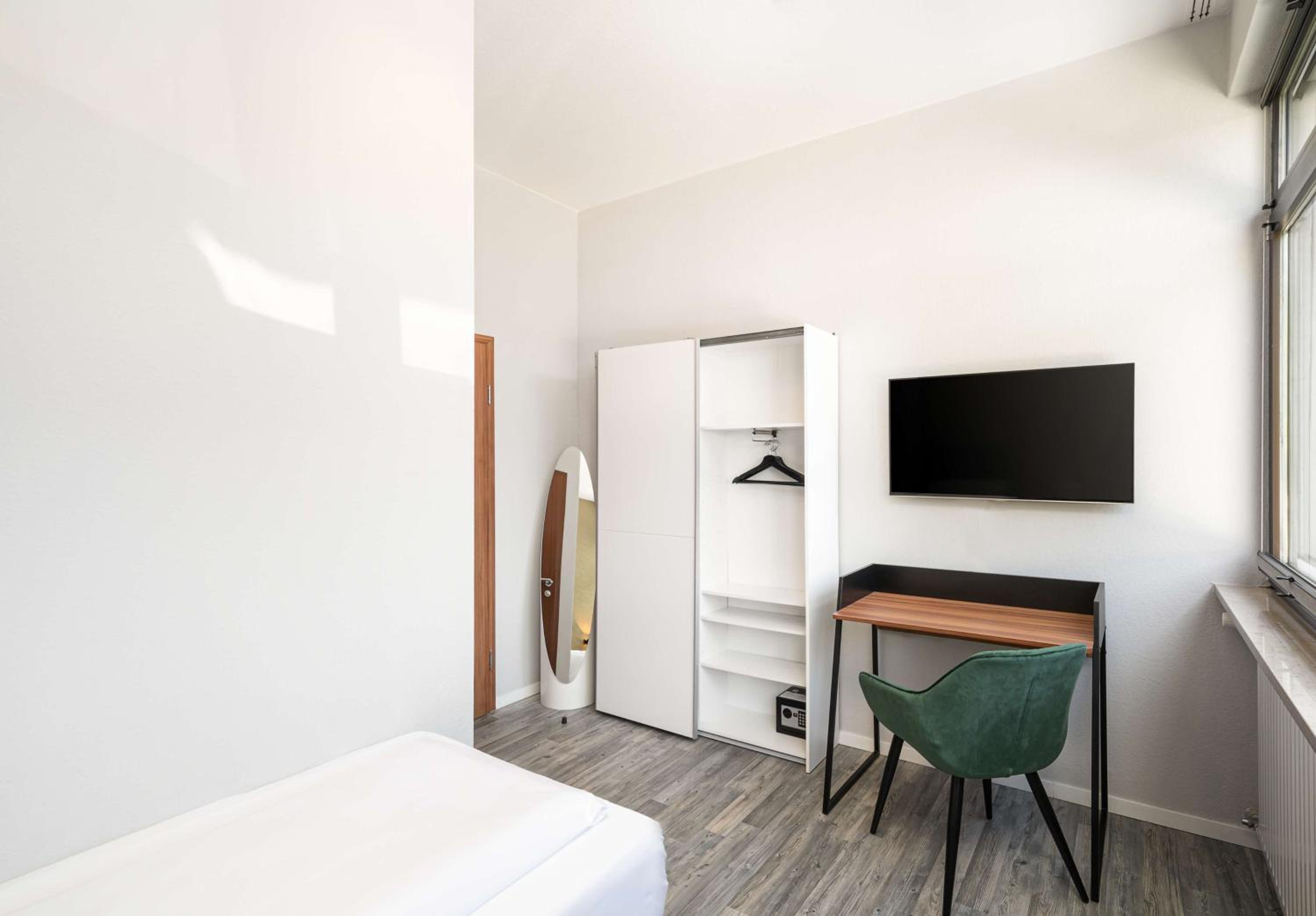 Single Room photo 3