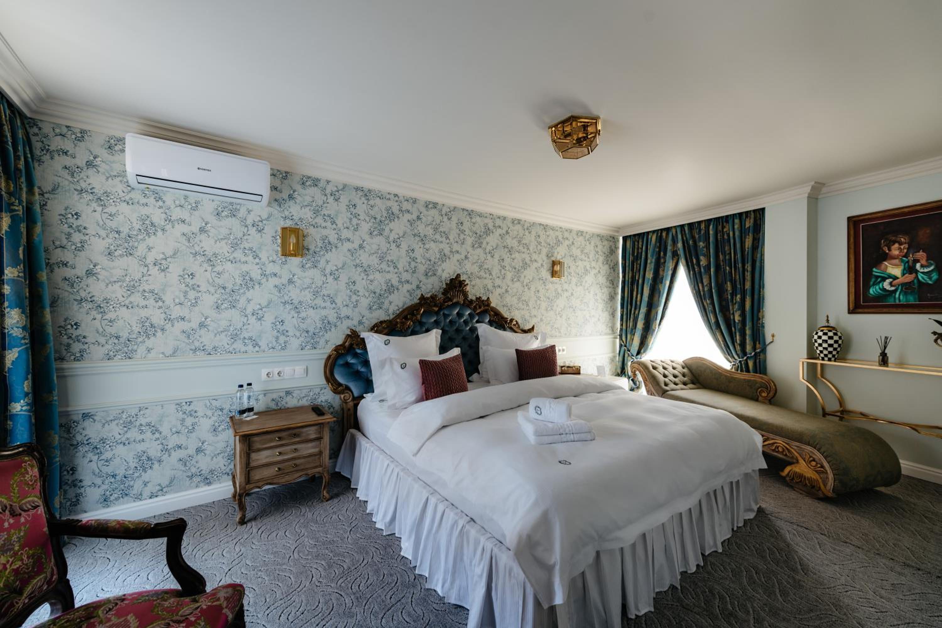 Superior King Room - Photo 9