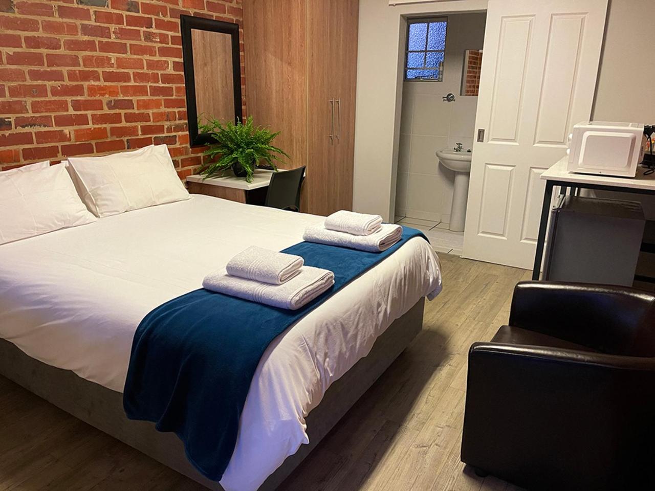 Superior Queen Room - Photo 16