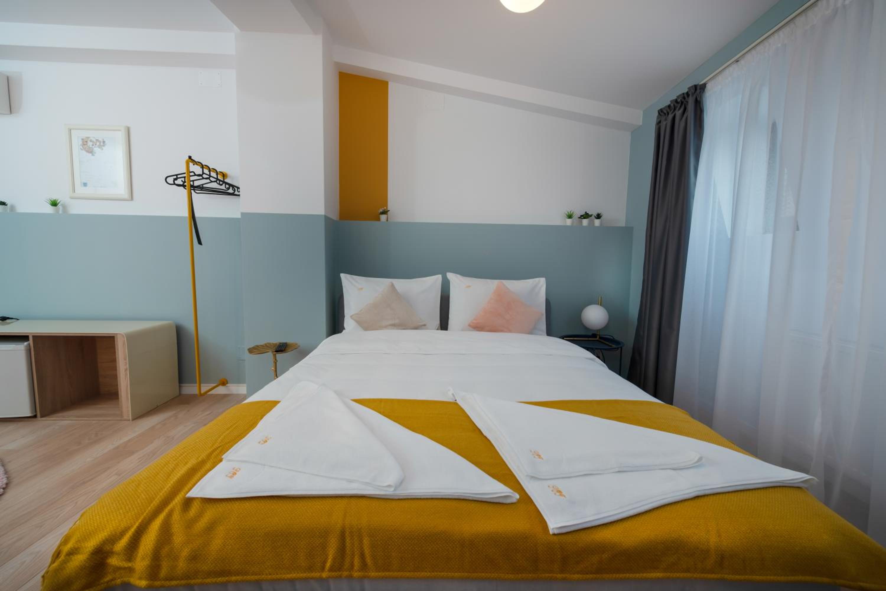 Deluxe Double Room - Photo 7