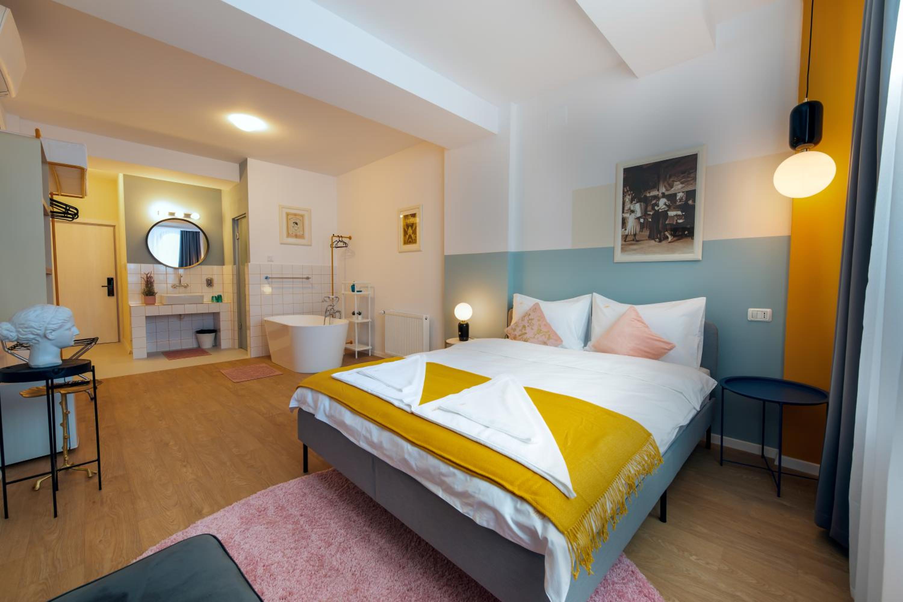 Romantic Room - Photo 1